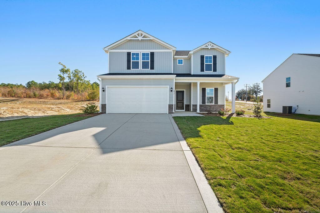 Single Family Residence at 277 Ashley Heights Drive, Aberdeen, NC 28315, photo 3 of 65
