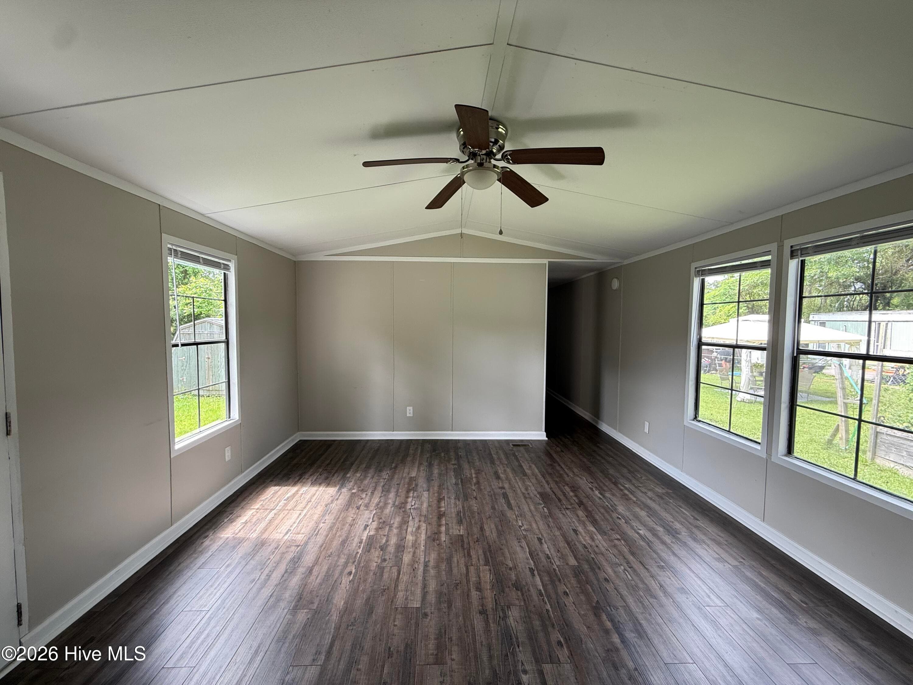 Manufactured Home at 15 Marlette Street, Hubert, NC 28539, photo 10 of 20