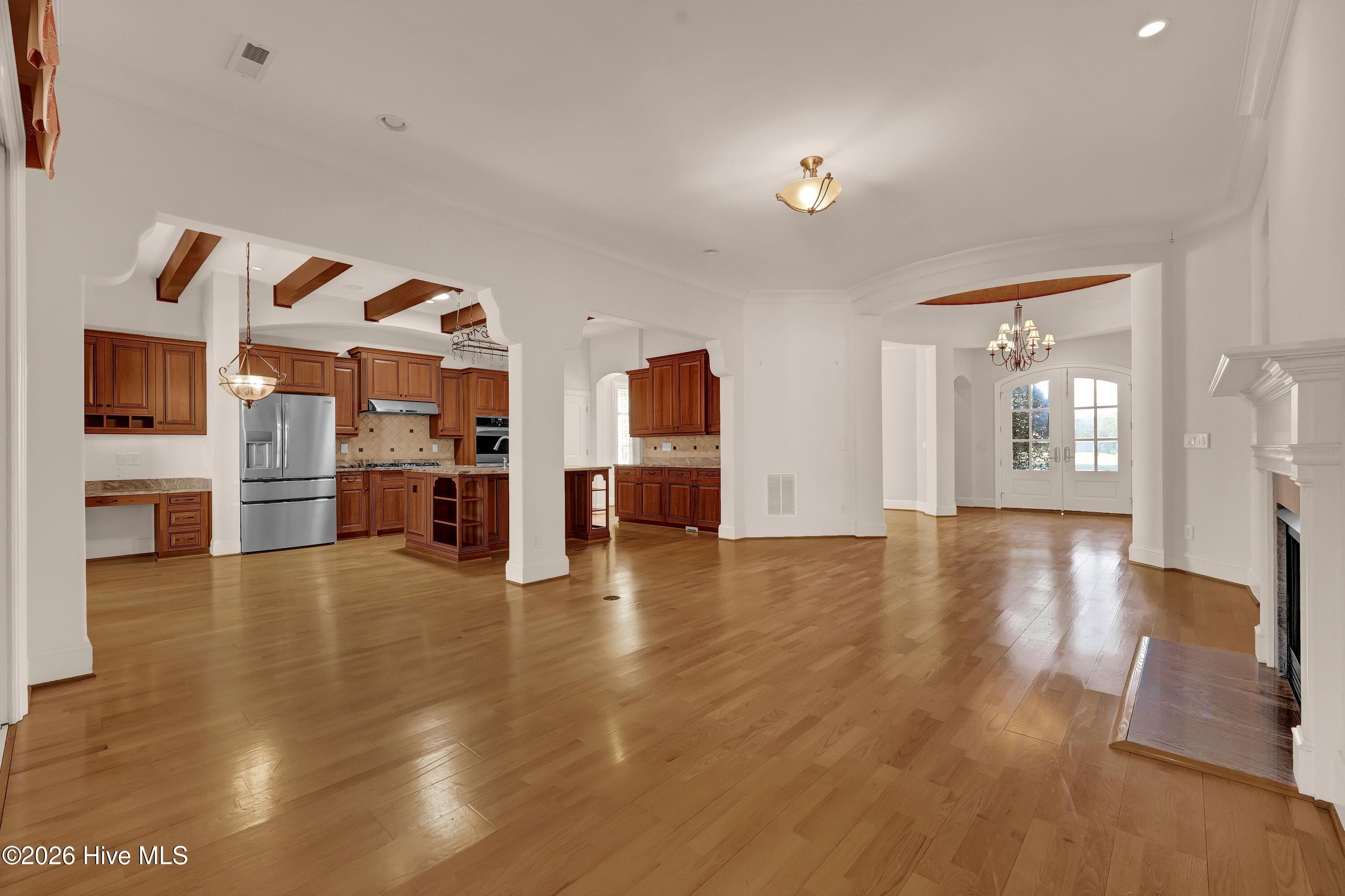 Single Family Residence at 405 Moss Tree Drive, Wilmington, NC 28405, photo 5 of 49