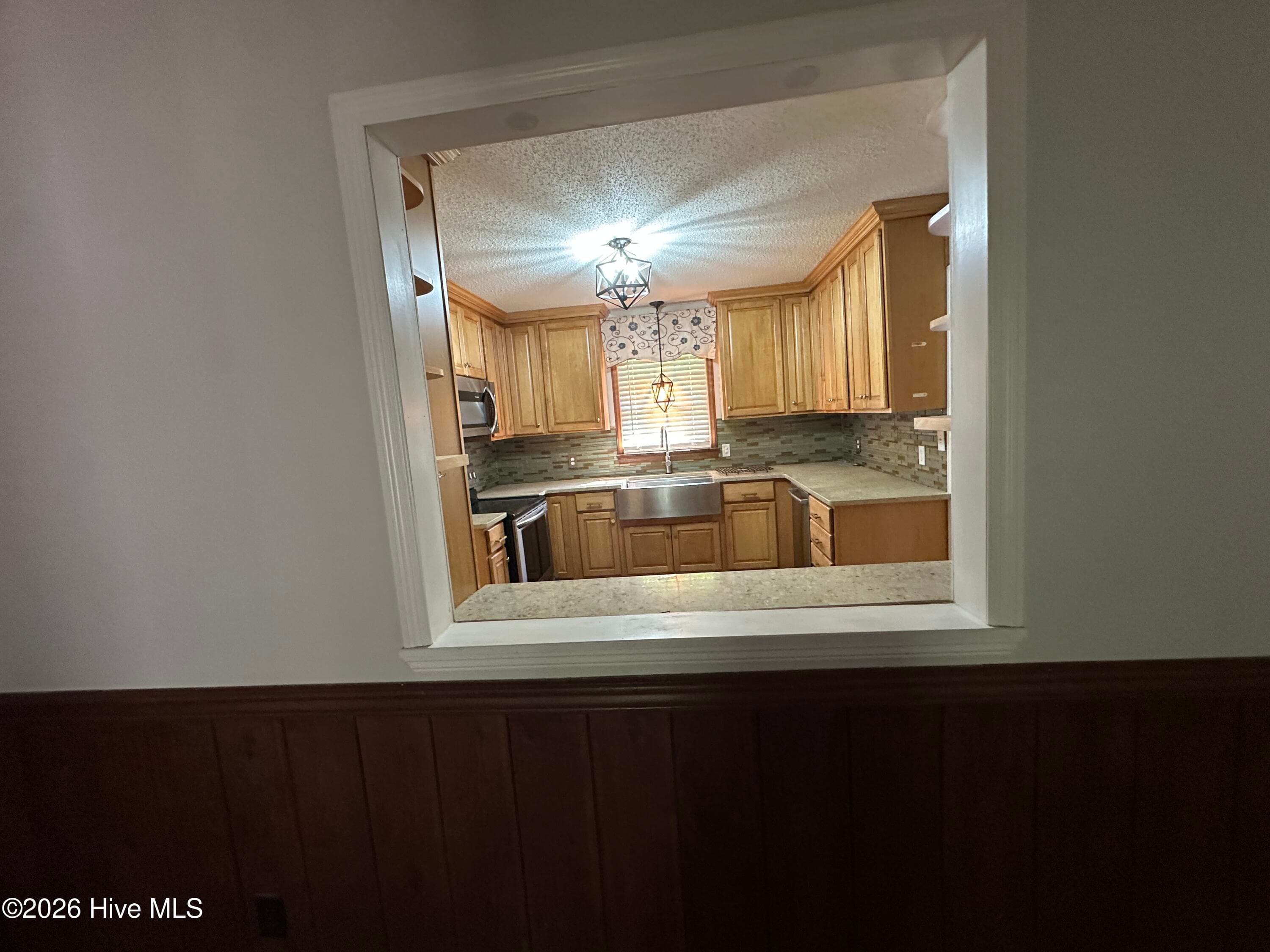 Single Family Residence at 6429 River Road, Washington, NC 27889, photo 8 of 24
