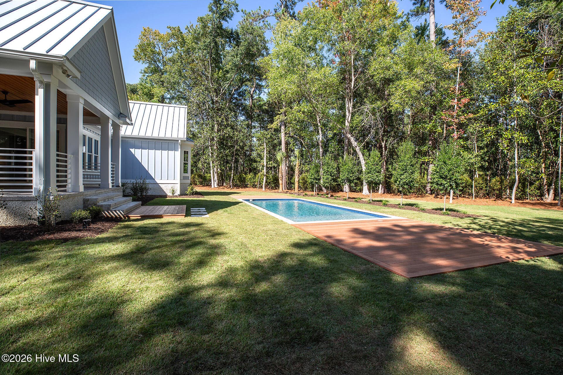 Single Family Residence at 7116 Abernathy Court, Wilmington, NC 28405, photo 7 of 10
