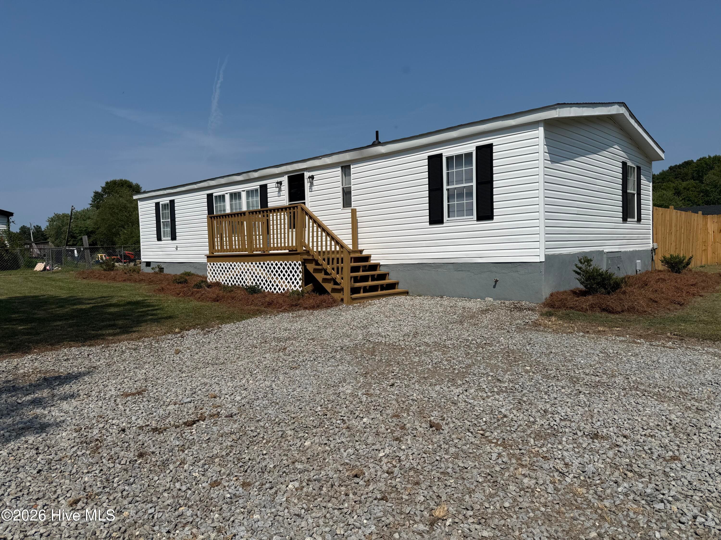 Manufactured Home at 6362 Faith Baptist Church Road, Pinetops, NC 27864, photo 25 of 31