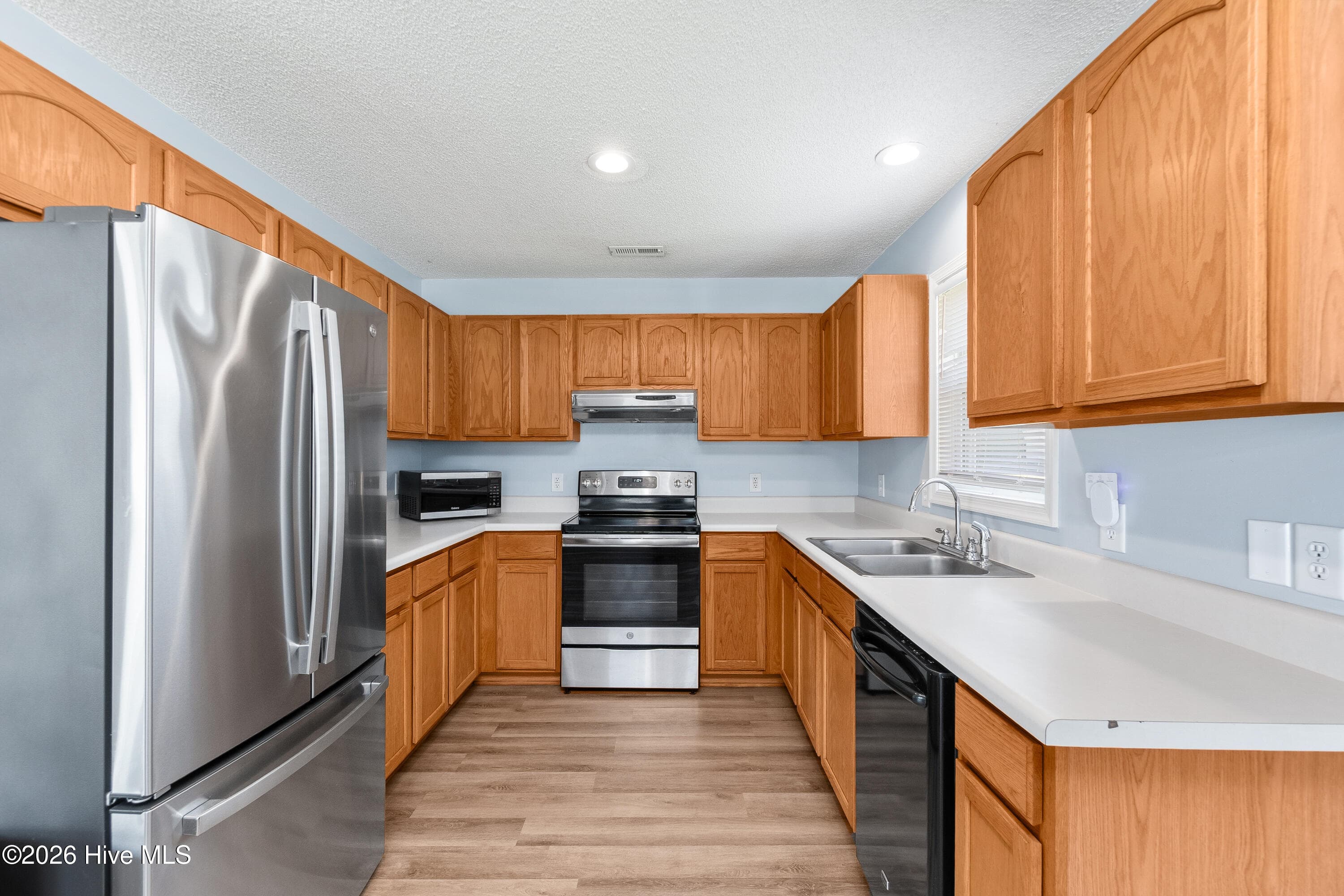 Single Family Residence at 105 Raintree Run, Elizabeth City, NC 27909, photo 6 of 48