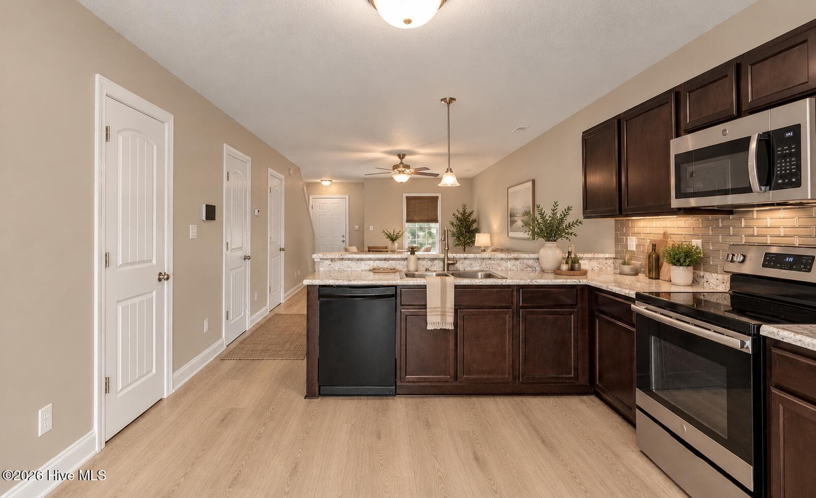Townhouse at 205 E Murrow Lane, Jacksonville, NC 28546, Jacksonville, photo 6 of 12