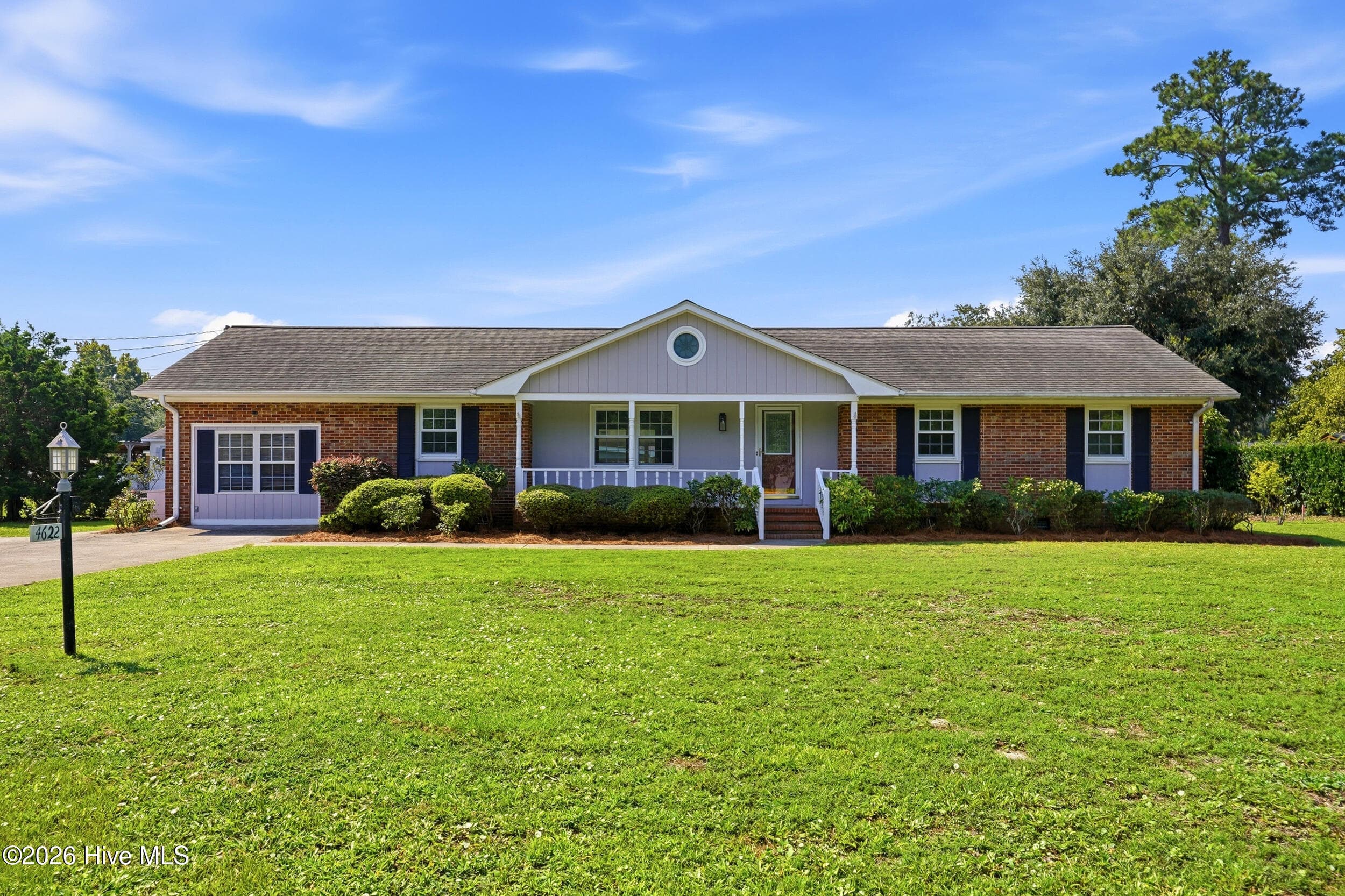 Single Family Residence at 4622 Dean Drive, Wilmington, NC 28405, photo 7 of 67