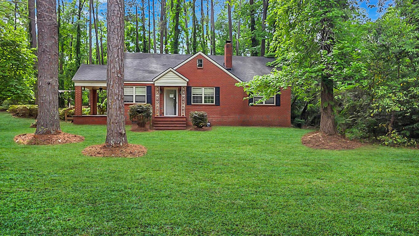 Single Family Residence at 819 Hillcrest Drive, Thomson, GA 30824, photo 5 of 46