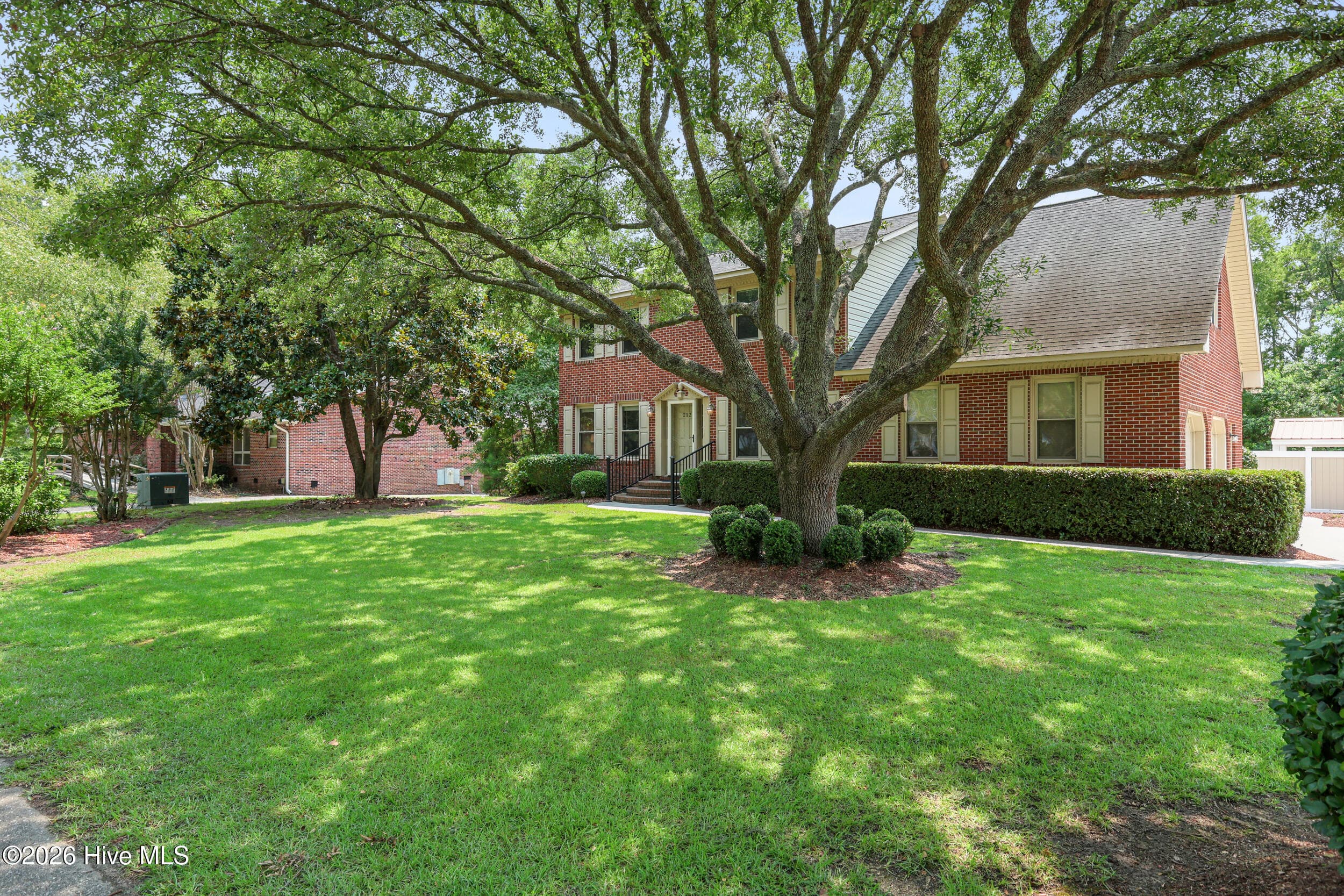 Single Family Residence at 212 Dorchester Place, Wilmington, NC 28412, photo 2 of 68