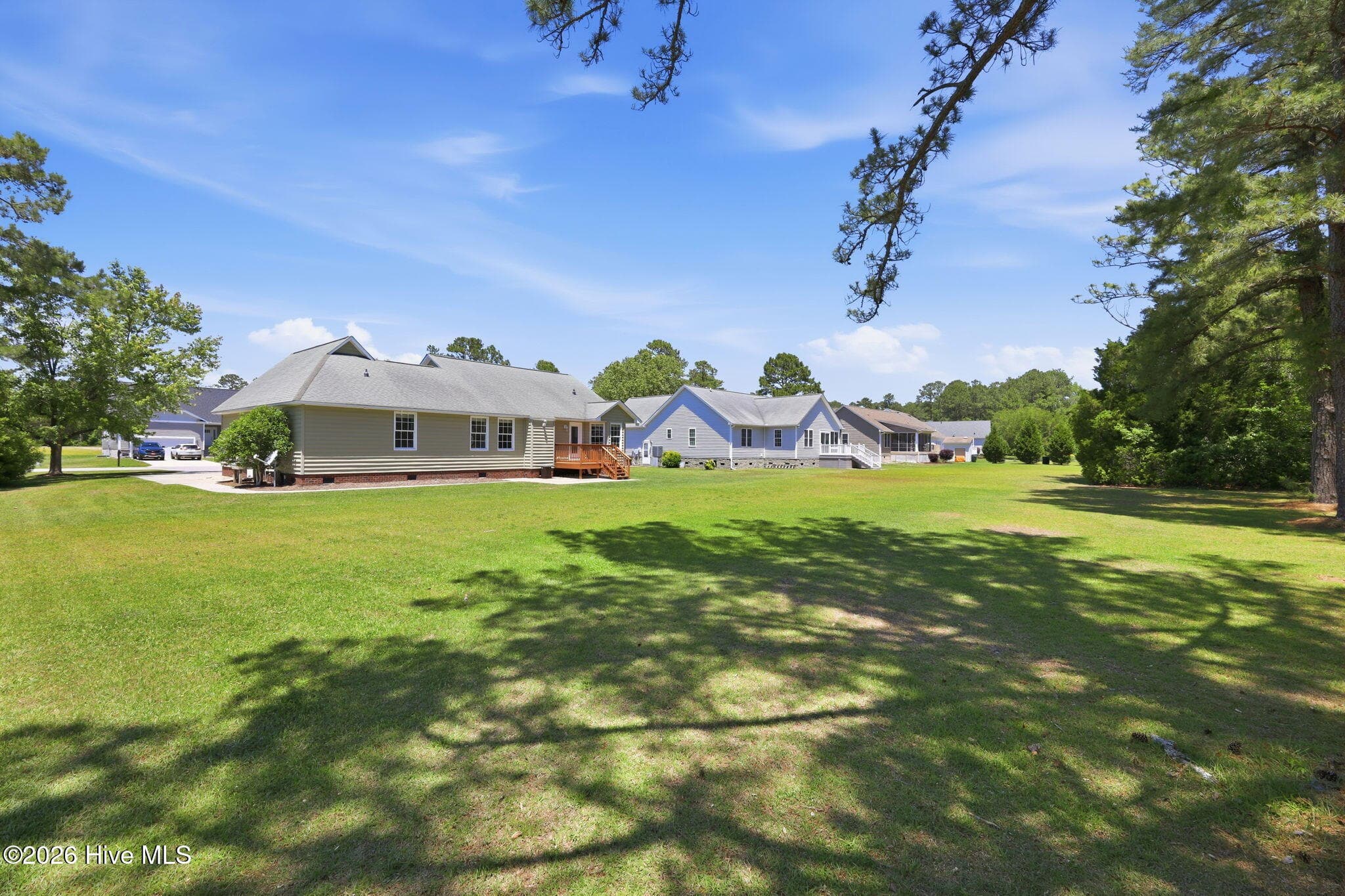 Single Family Residence at 1129 Coral Reef Drive, New Bern, NC 28560, photo 56 of 68