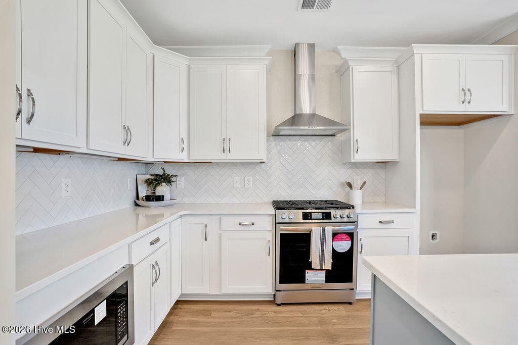 Photos are NOT of actual home - Features, Colors and Options May Be Different From - 2216 Sandbrook Loop, Leland, NC 28451