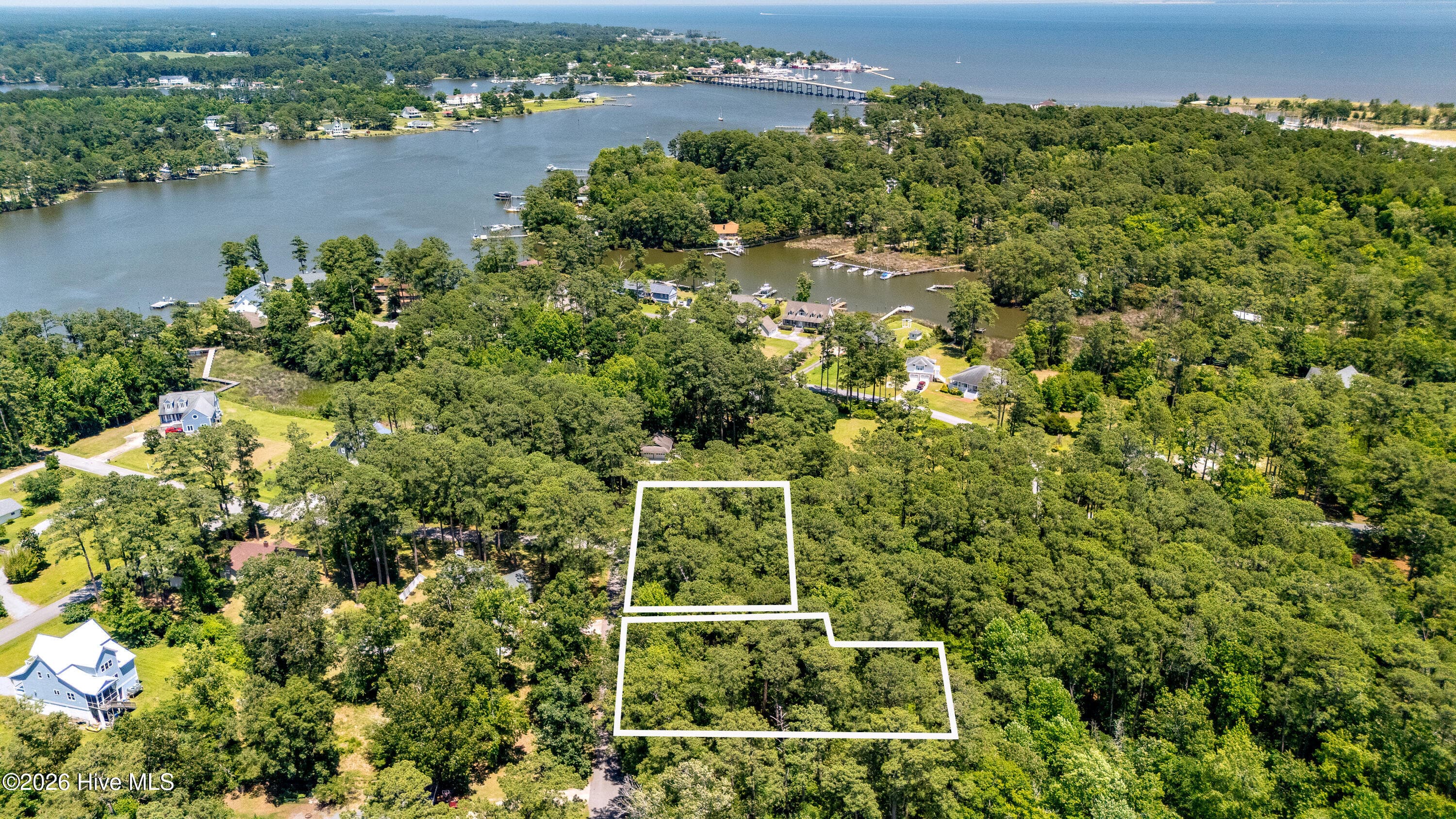 4001& 4003 70 & 71 Schooner Circle, Oriental, NC 28571