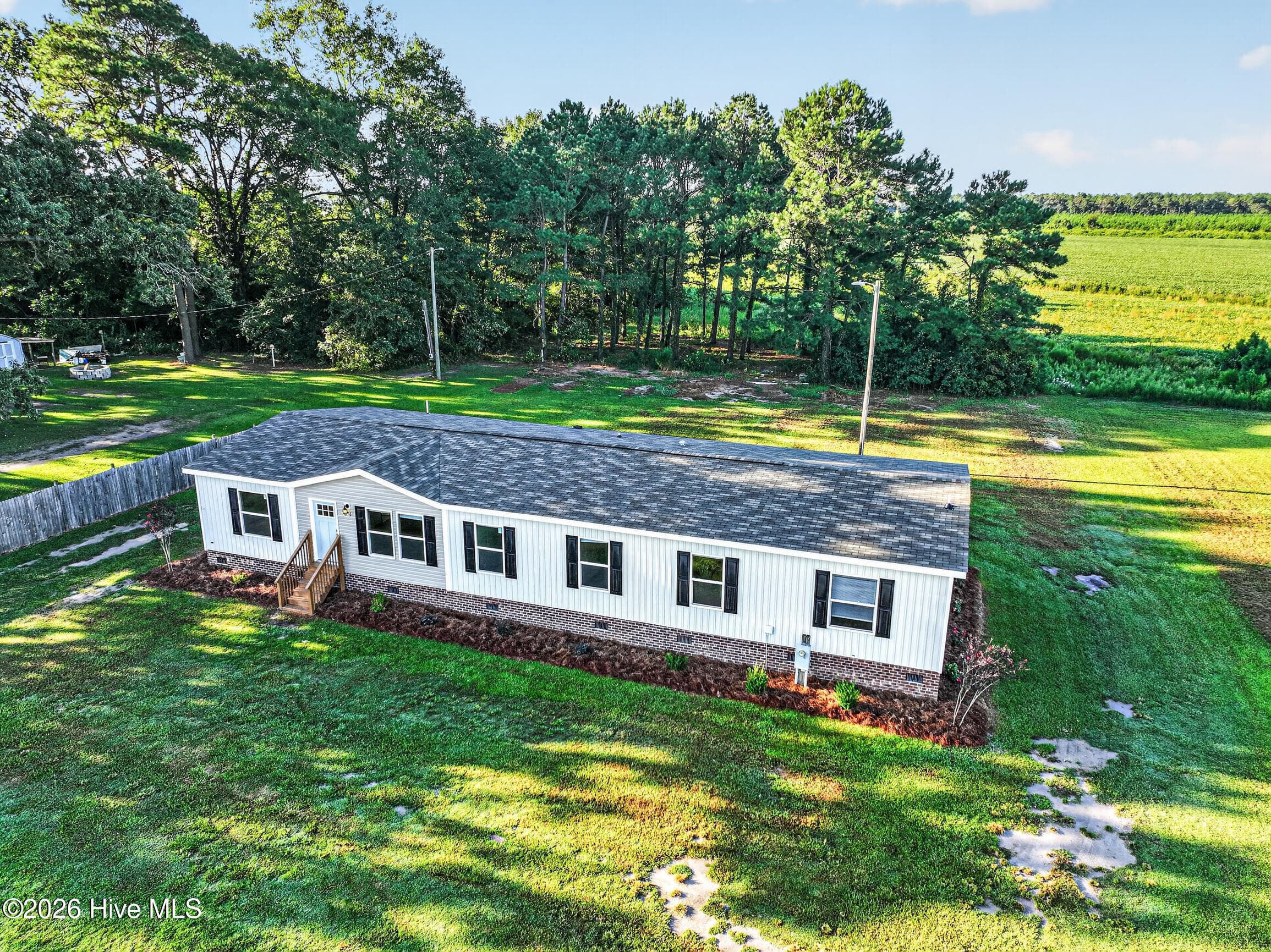 Manufactured Home at 1978 E Hanrahan Road, Ayden, NC 28513, photo 6 of 46