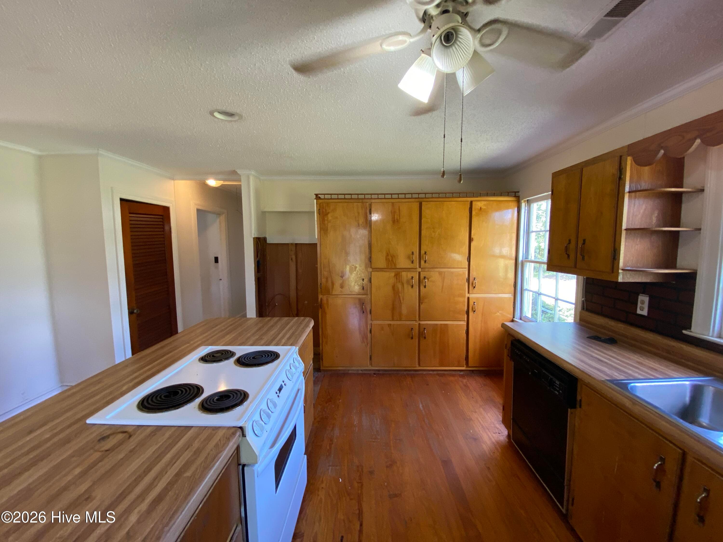 Single Family Residence at 513 Pear Street, Kinston, NC 28504, photo 37 of 41