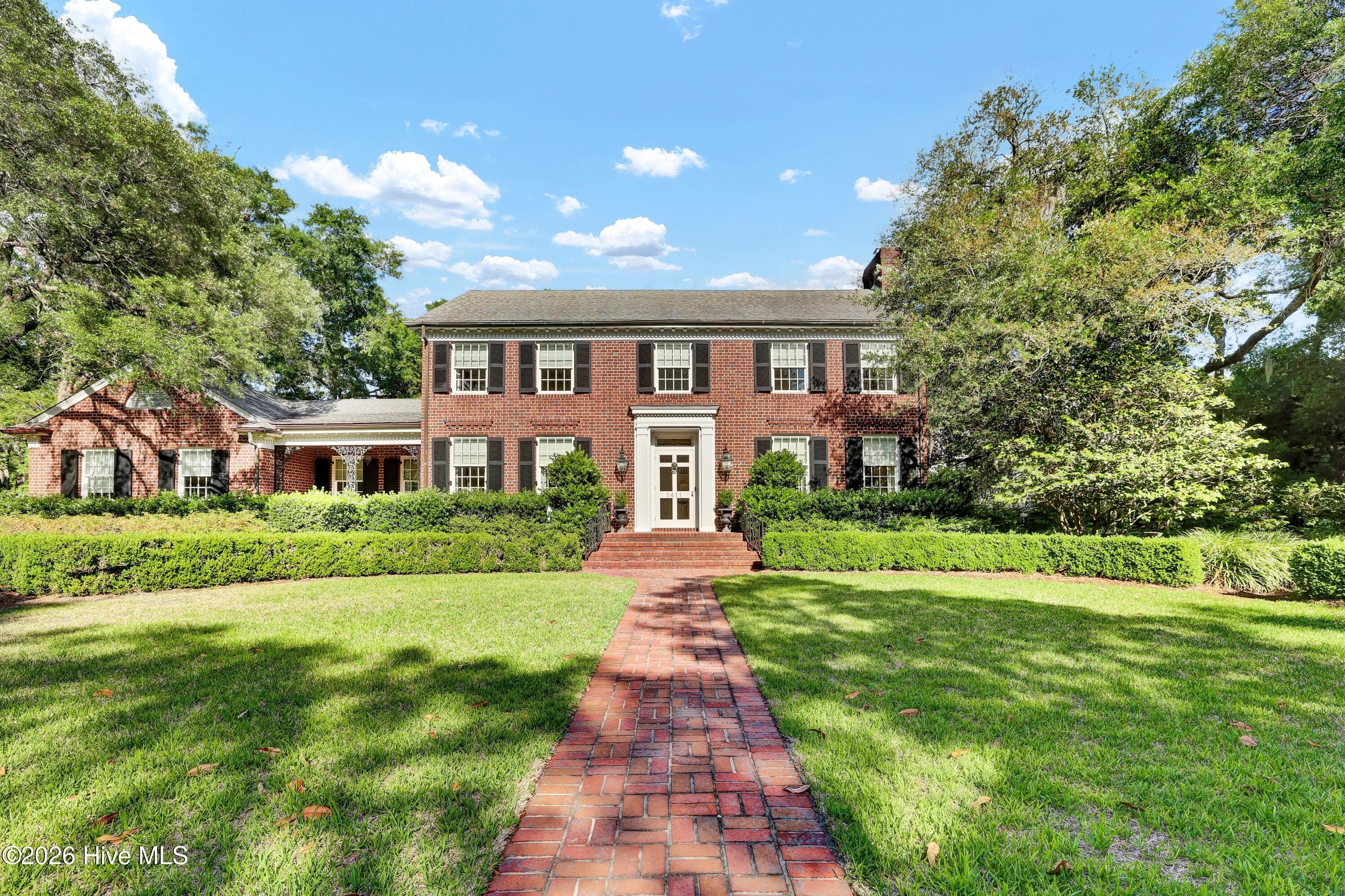 1411 Live Oak Parkway, Wilmington, NC 28403