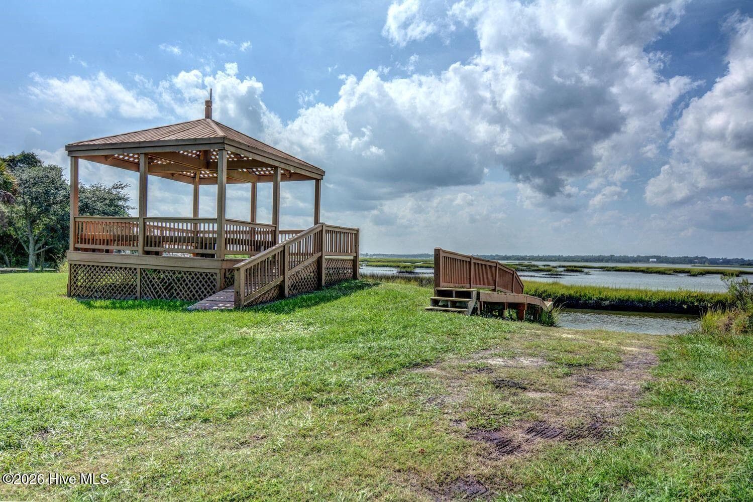 Single Family Residence at 109 Sea Urchin Court, Surf City, NC 28445, photo 47 of 49