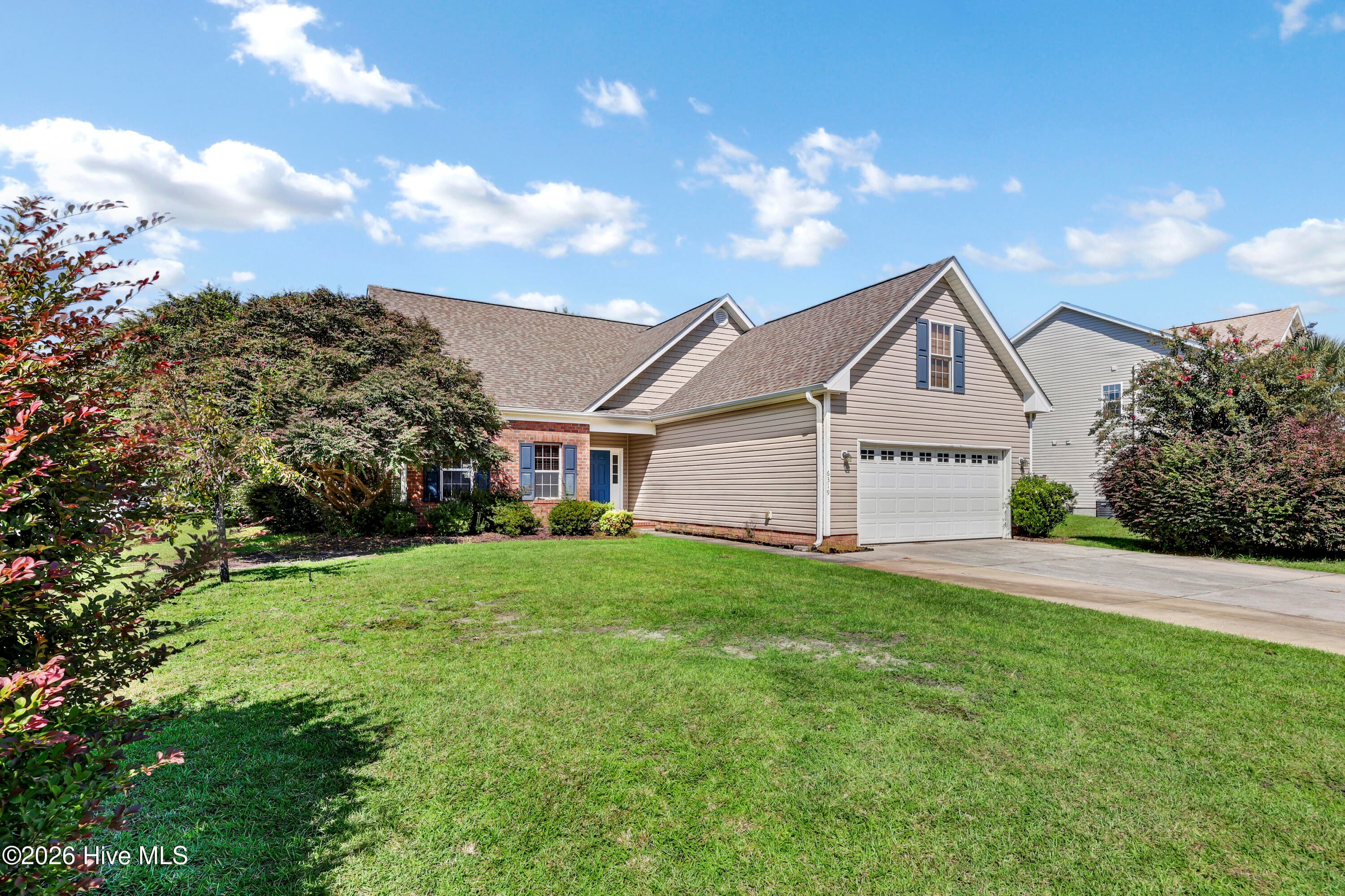 Single Family Residence at 6319 Shire Lane, Wilmington, NC 28411, photo 4 of 37