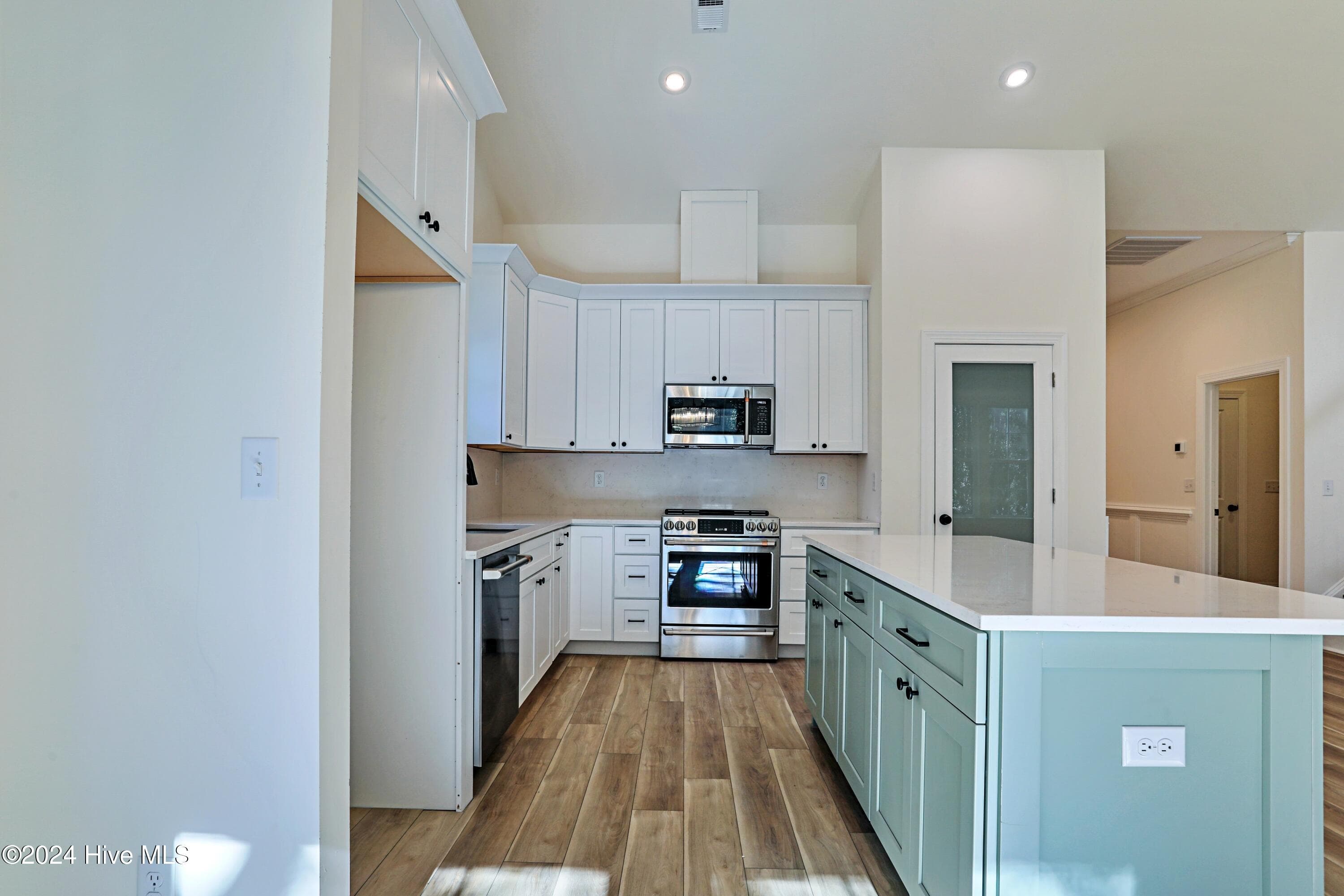 Single Family Residence at 3375 Sandridge Lane SW, Supply, NC 28462, photo 22 of 73
