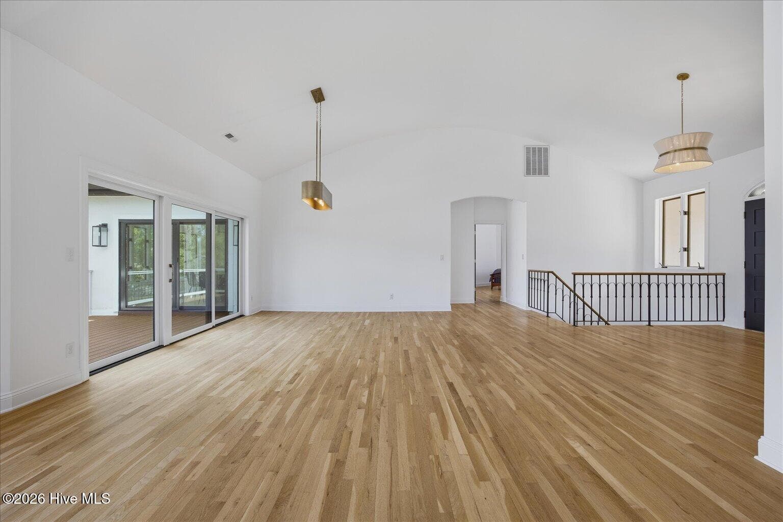 Single Family Residence at 304 Gull Road, Hampstead, NC 28443, photo 15 of 53