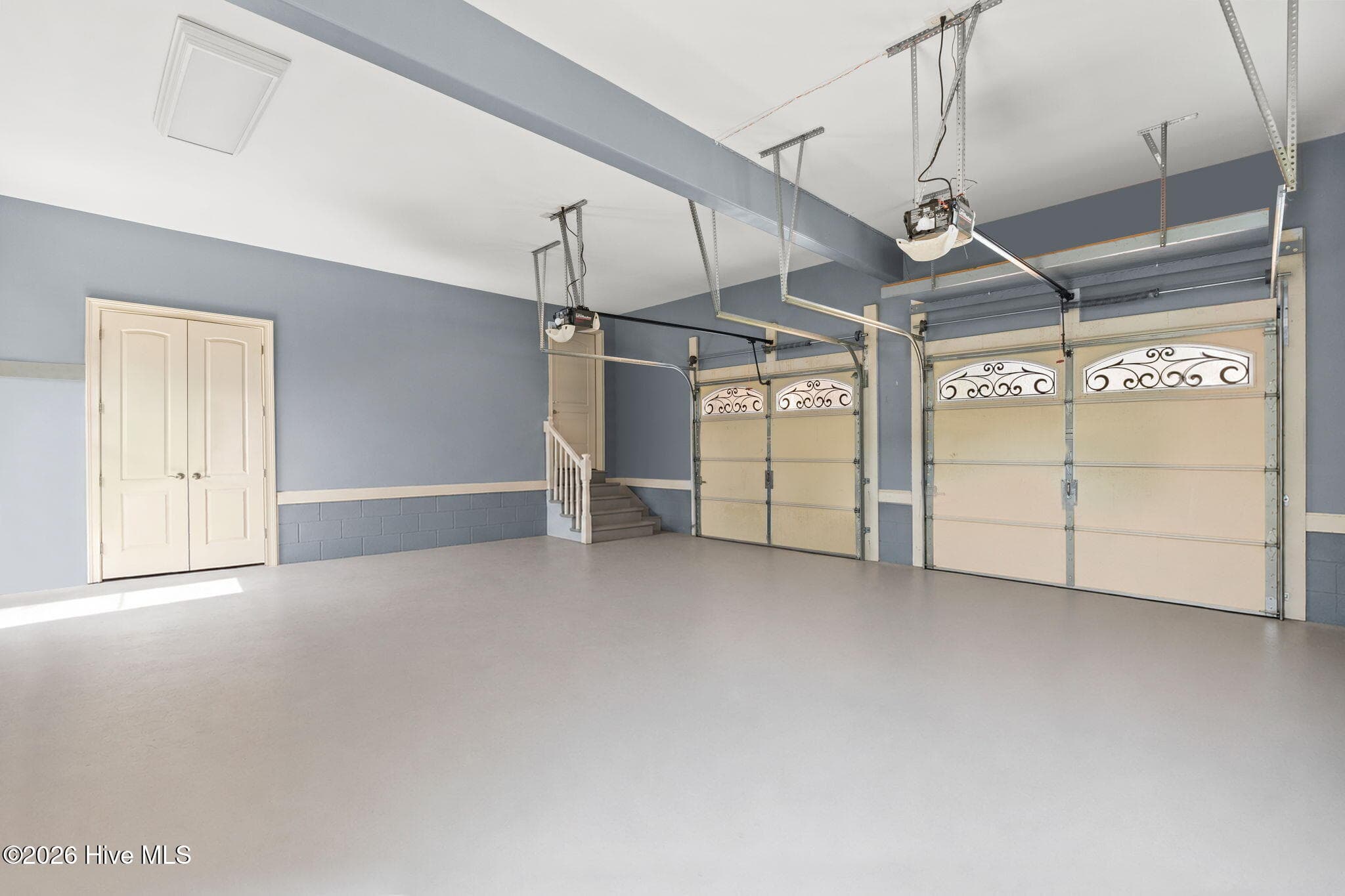 Spacious garage - 3858 Ridge Crest Drive, Southport, NC 28461