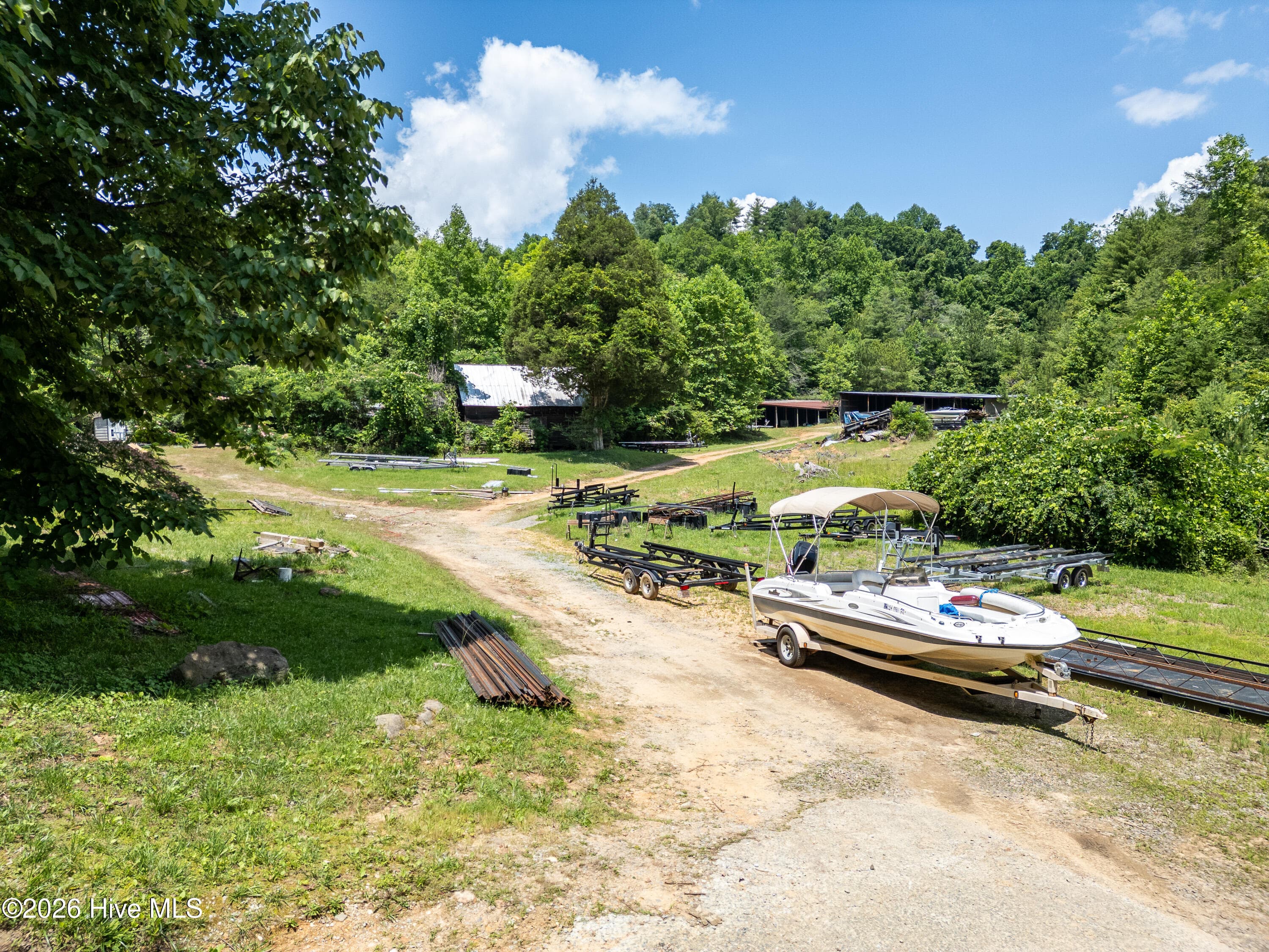 Business at 400 Harbor Cove Lane, Murphy, NC 28906, photo 11 of 37