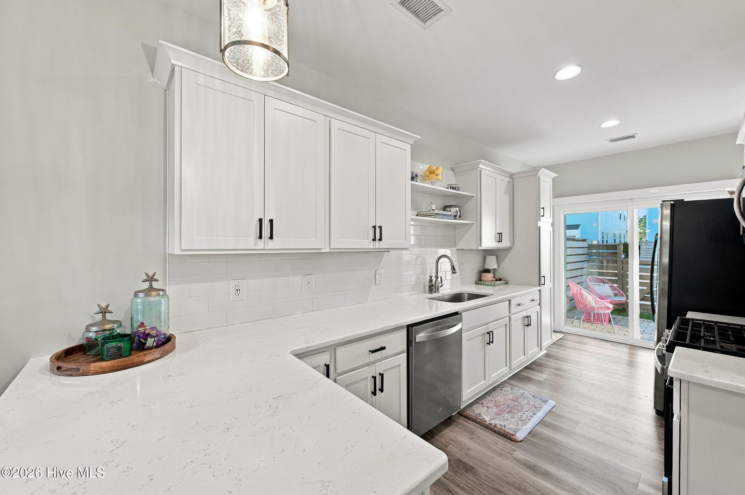 Townhouse at 927 Wharton Avenue, Wilmington, NC 28412, photo 11 of 32