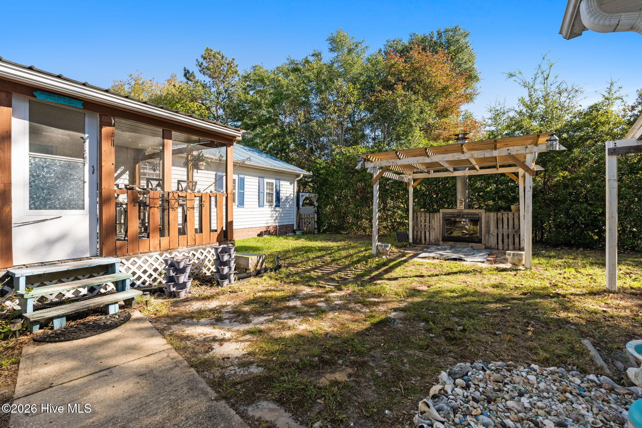 Manufactured Home at 2468 Captain Kidd Drive SW, Supply, NC 28462, photo 25 of 37