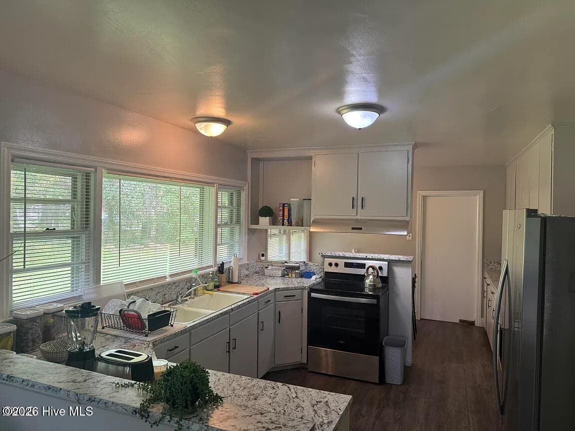 Single Family Residence at 1408 Parker Lane, Henderson, NC 27536, photo 17 of 86