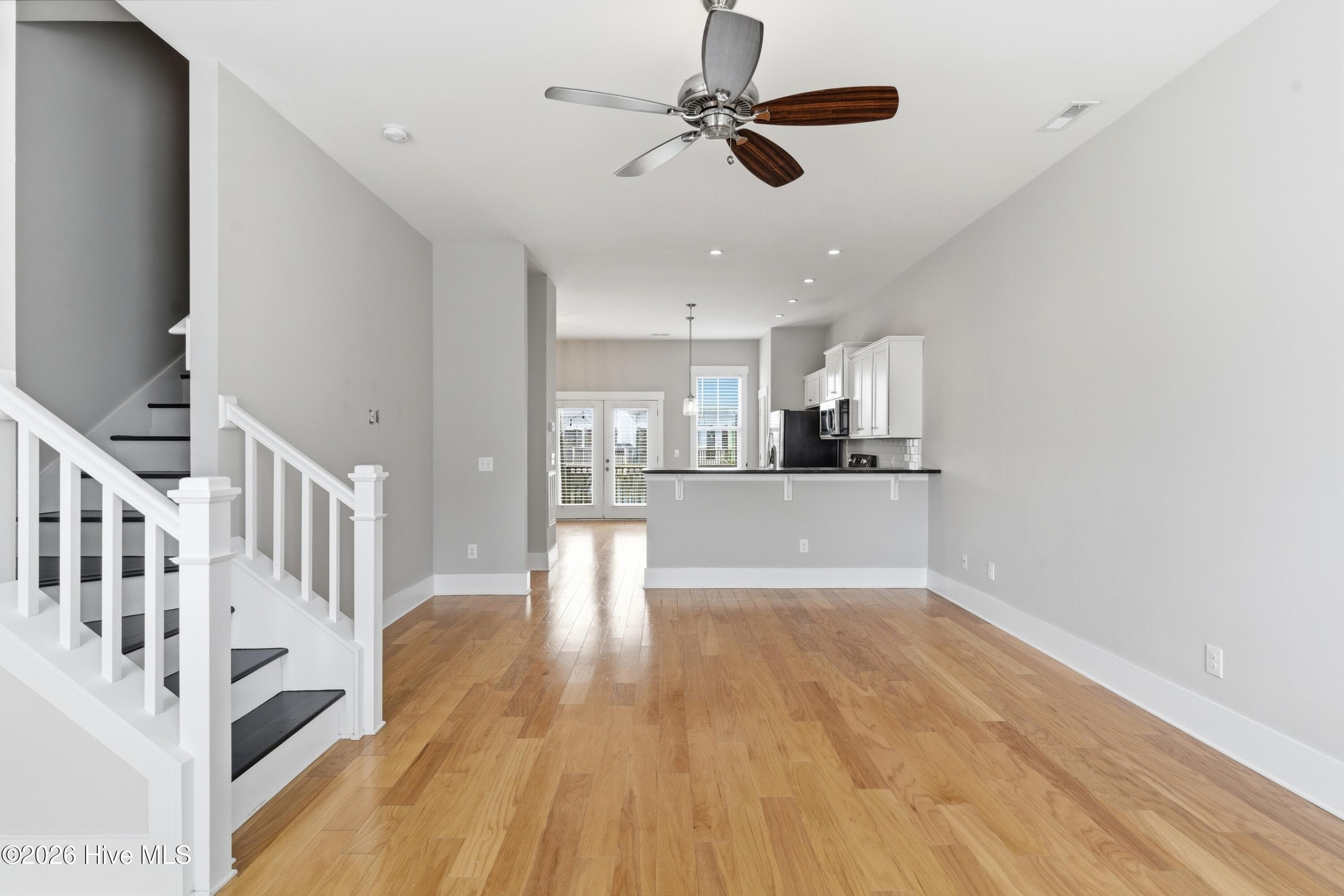 Townhouse at 1810 Bungalow Row, Wilmington, NC 28409, photo 5 of 53