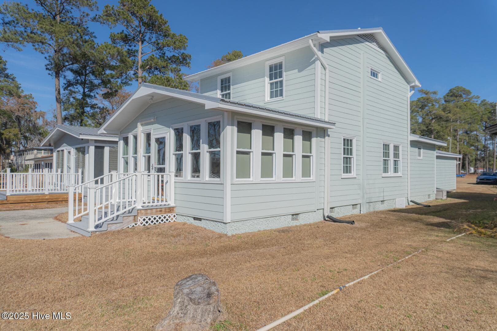 Single Family Residence at 77 Frye Landing, White Lake, NC 28337, photo 3 of 38