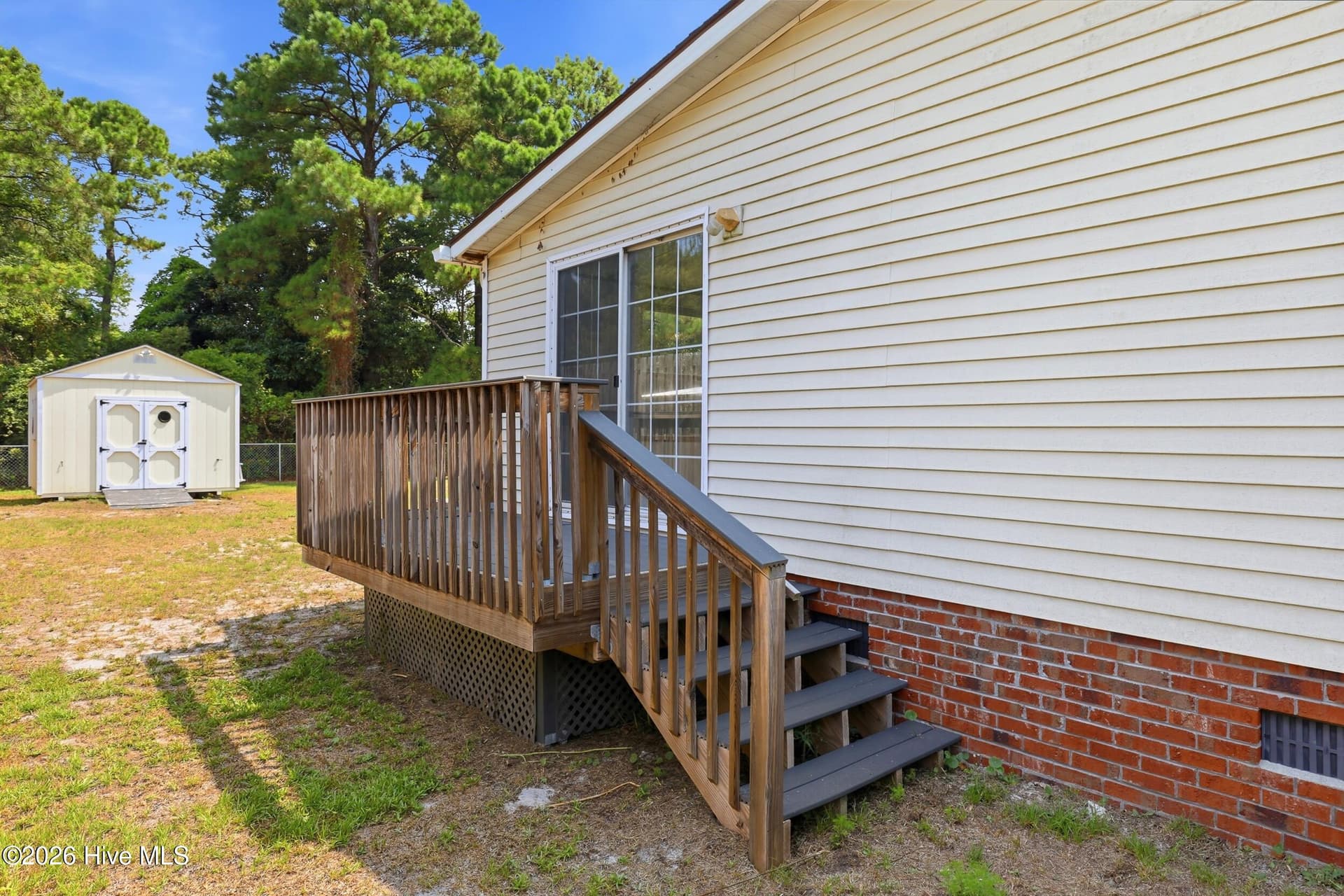 Manufactured Home at 709 Inlet Acres Drive, Wilmington, NC 28412, photo 23 of 44