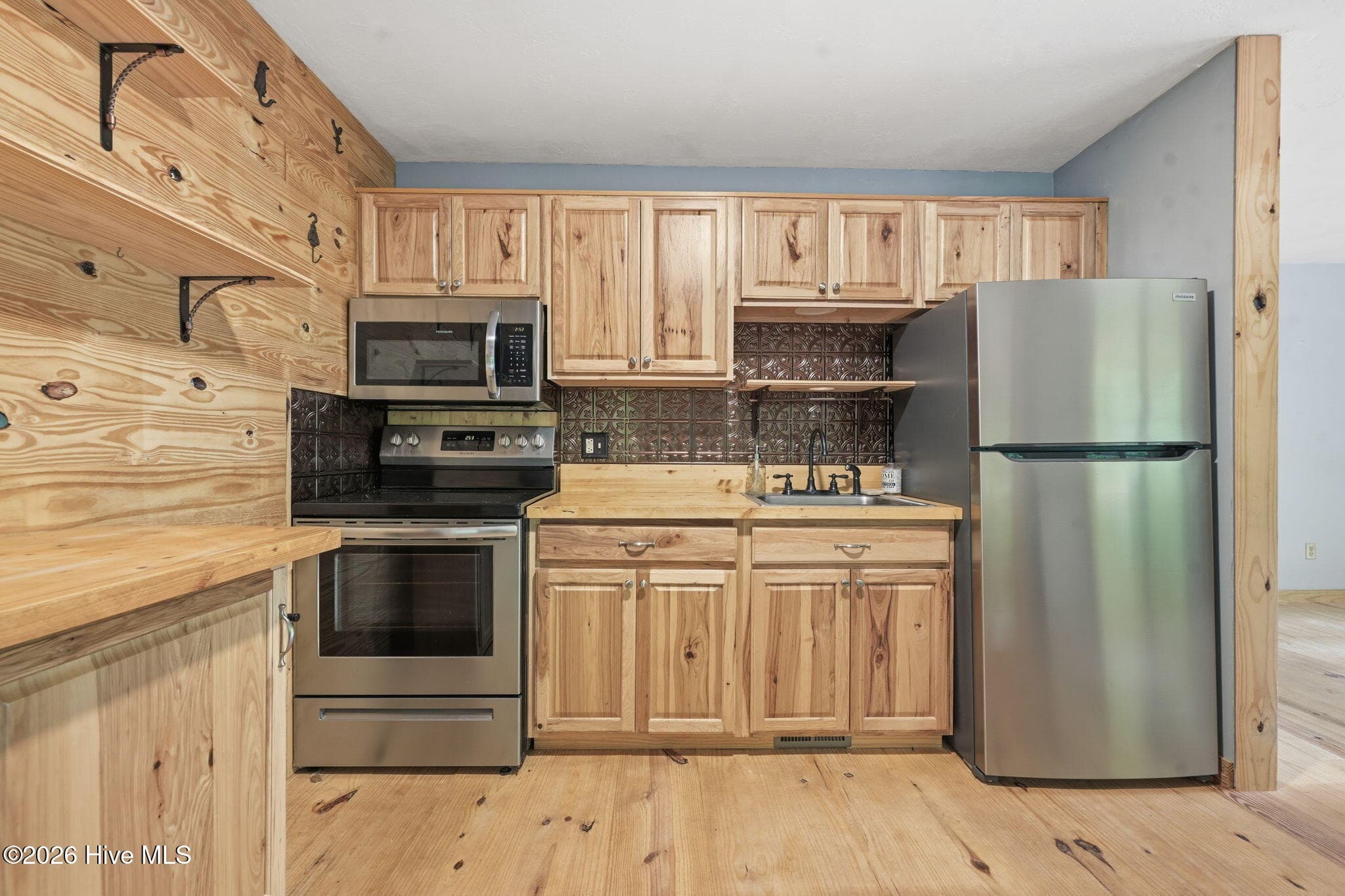 Single Family Residence at 158 Mountain Stream Road, Murphy, NC 28906, photo 10 of 34