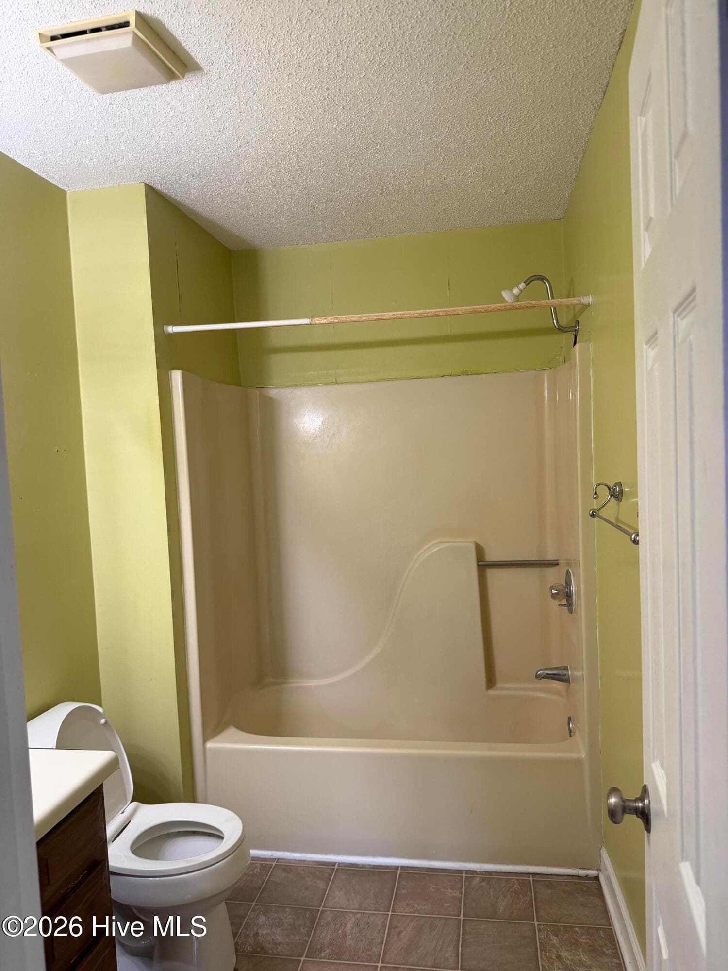 Townhouse at 2700 Thackery Road 33, Greenville, NC 27858, photo 13 of 17