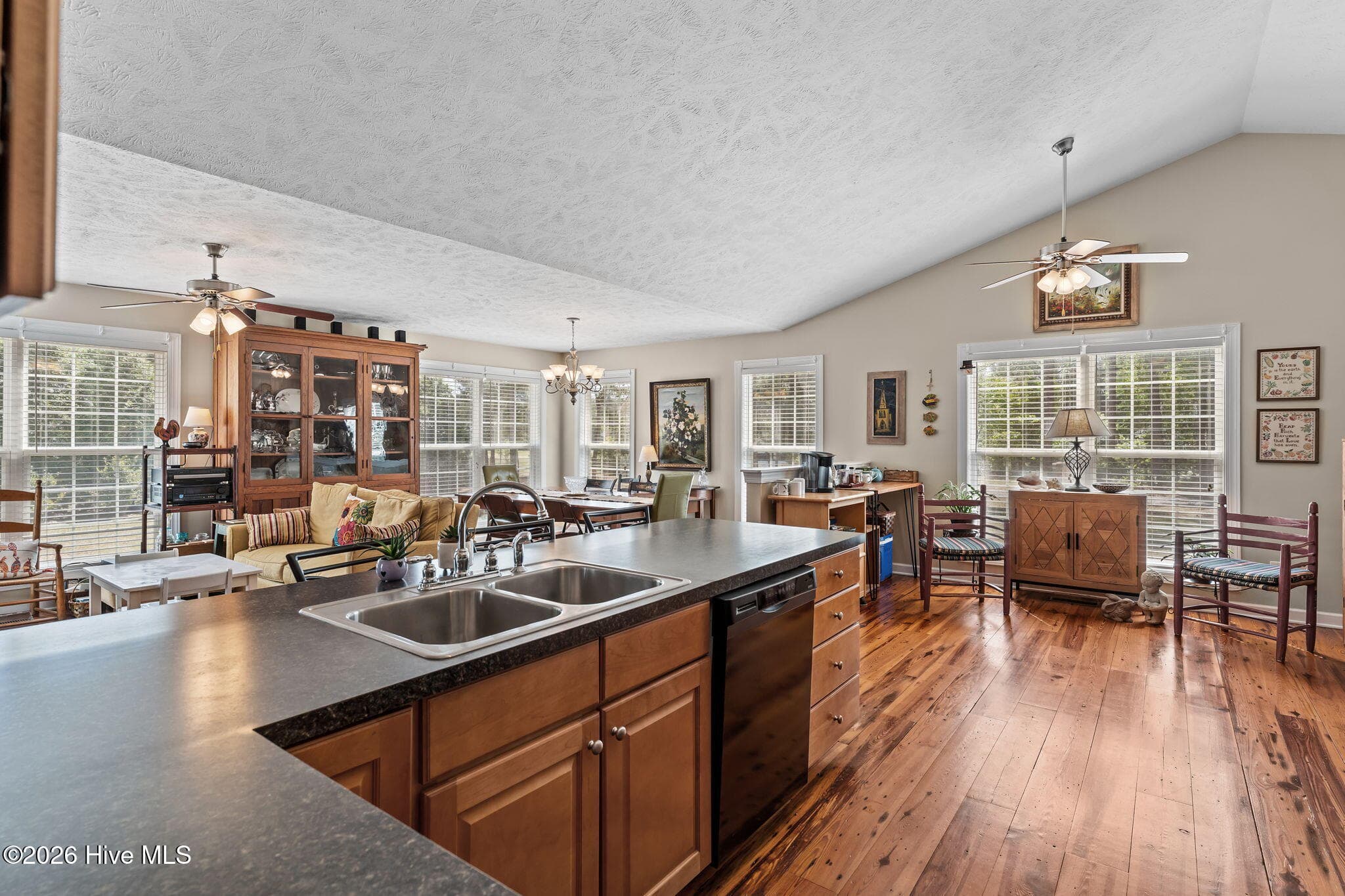 Single Family Residence at 5 Vineyard Place, Foxfire Vlg, NC 27281, photo 18 of 45