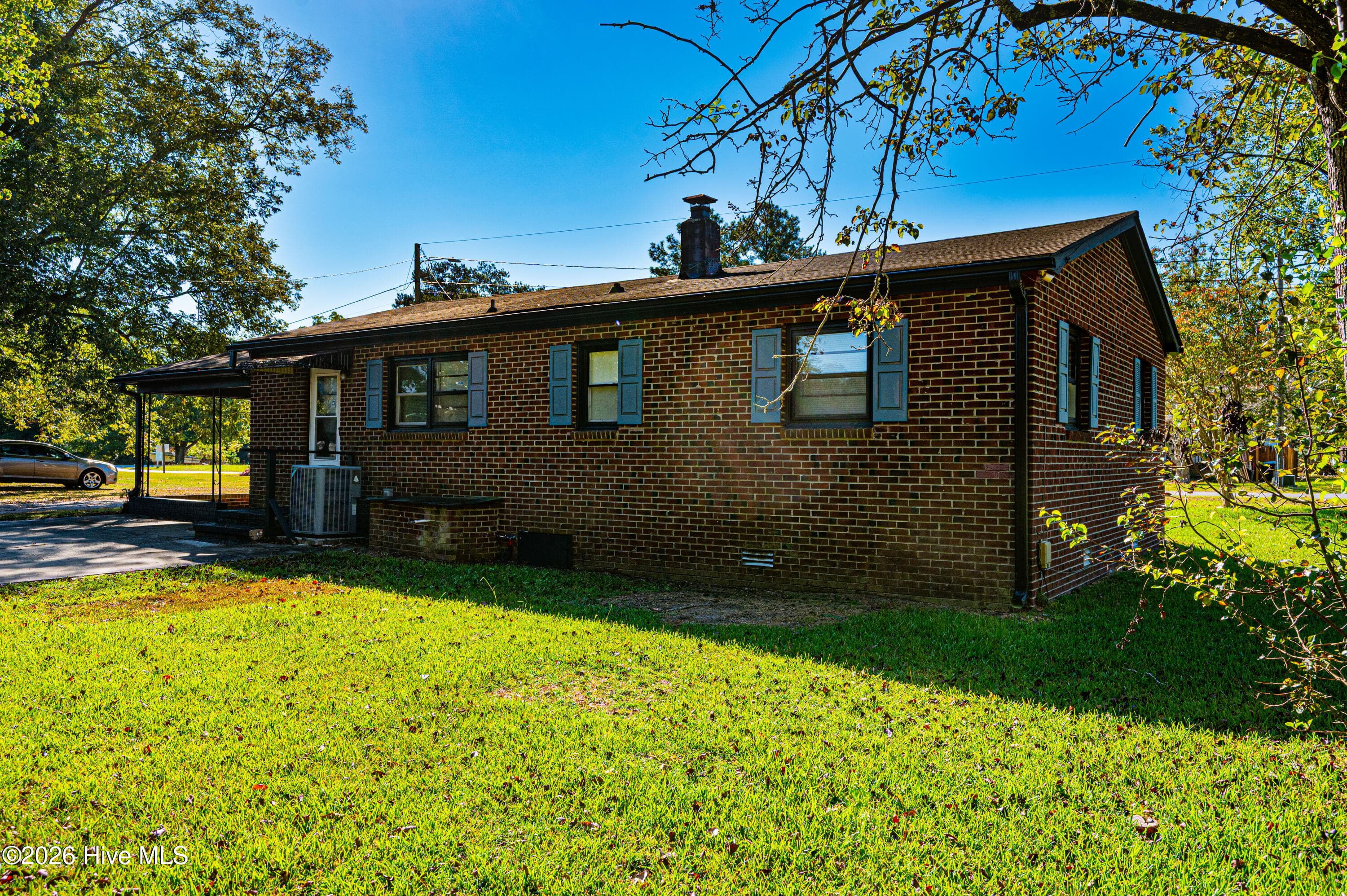 Single Family Residence at 1800 Moore Avenue, New Bern, NC 28562, photo 17 of 20