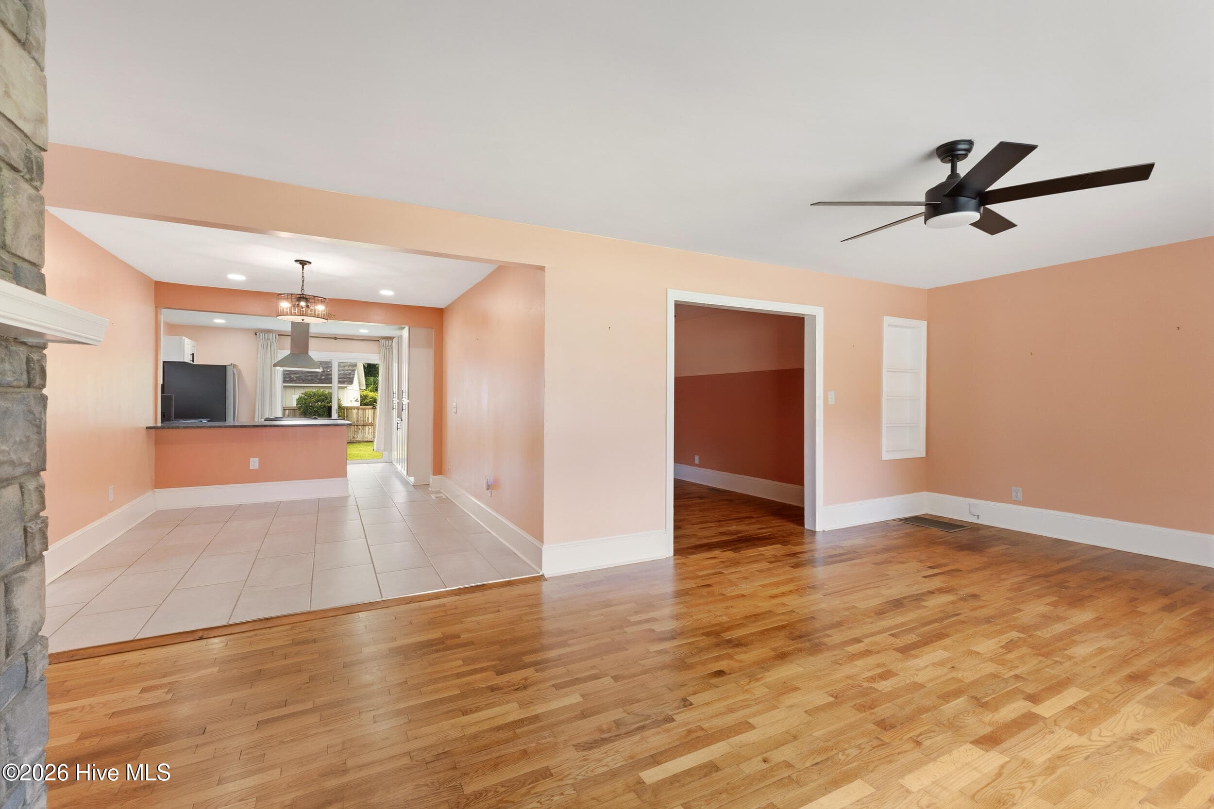 Single Family Residence at 4109 Peachtree Avenue, Wilmington, NC 28403, photo 15 of 50