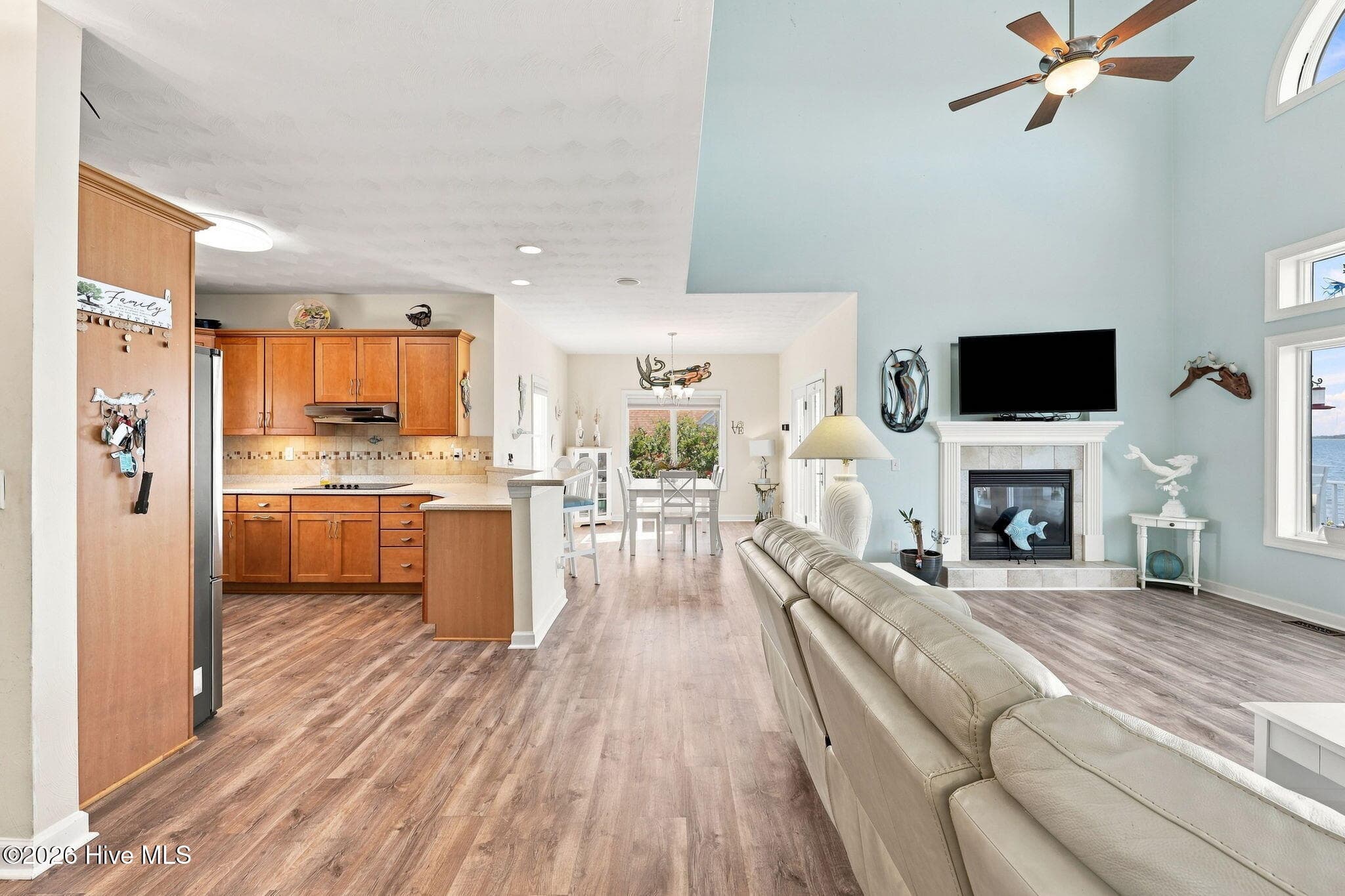 Single Family Residence at 158 Mariners Way, Moyock, NC 27958, photo 15 of 37