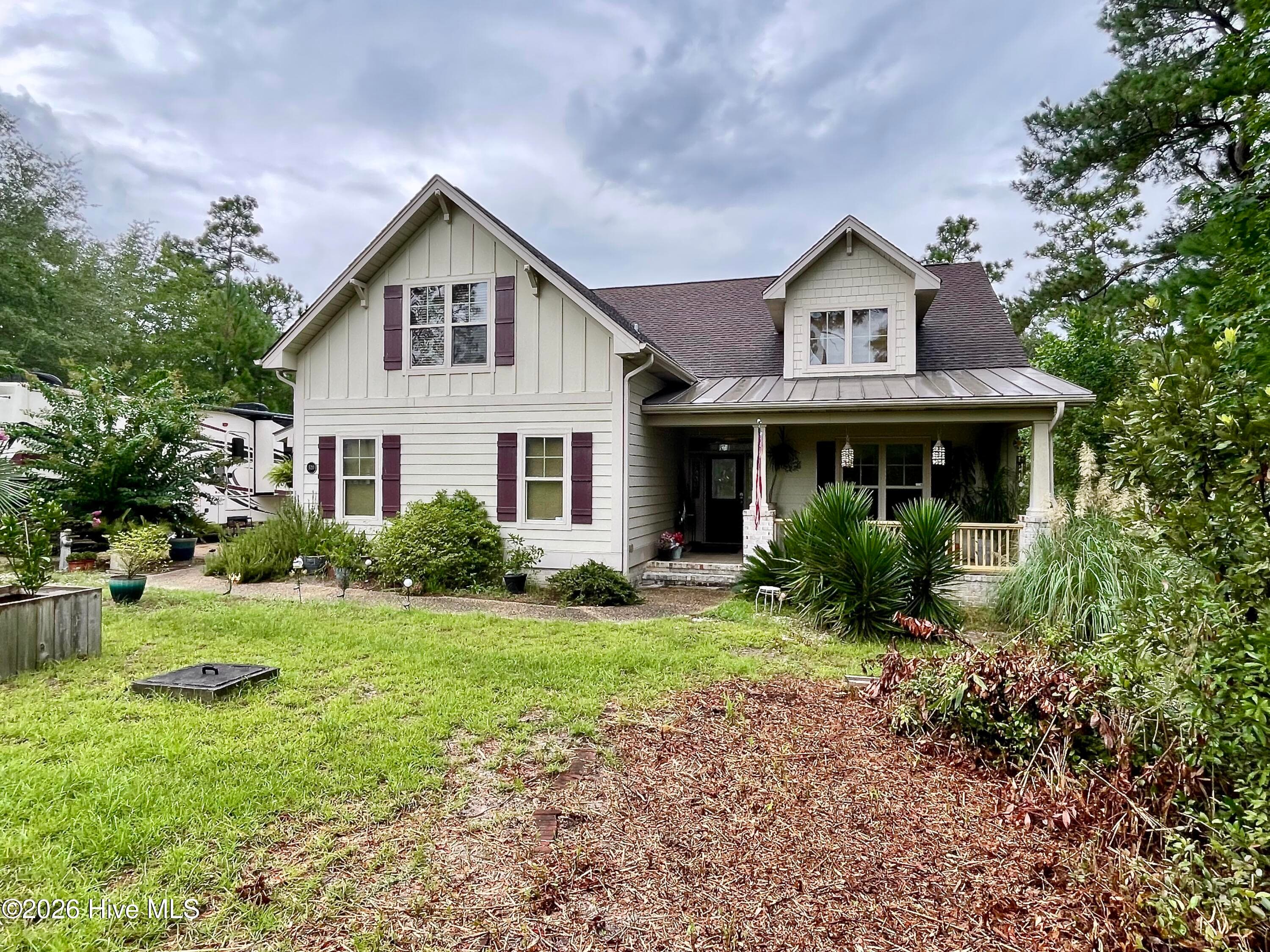 Single Family Residence at 520 Laurinburg Road, Southport, NC 28461, photo 5 of 59