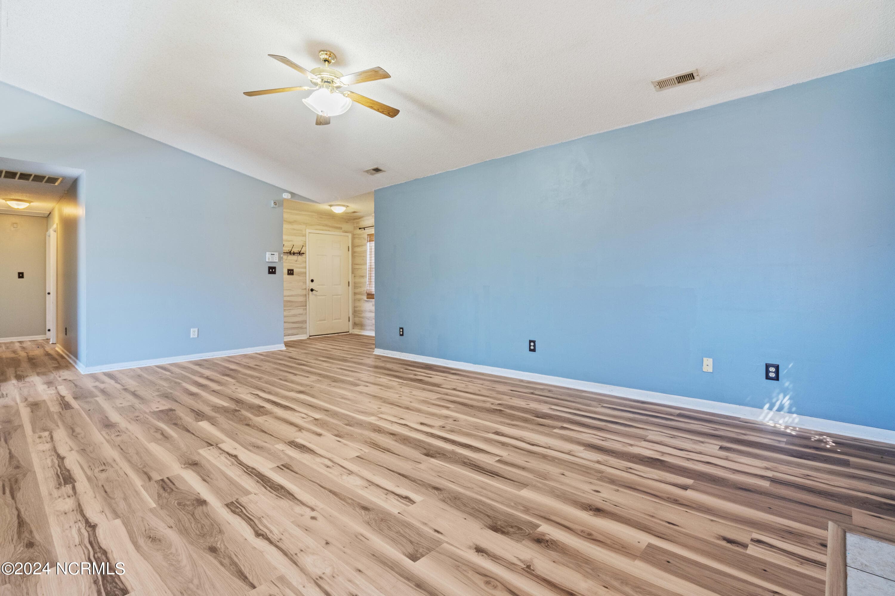 Single Family Residence at 251 Bannermans Mill Road, Richlands, NC 28574, photo 3 of 19