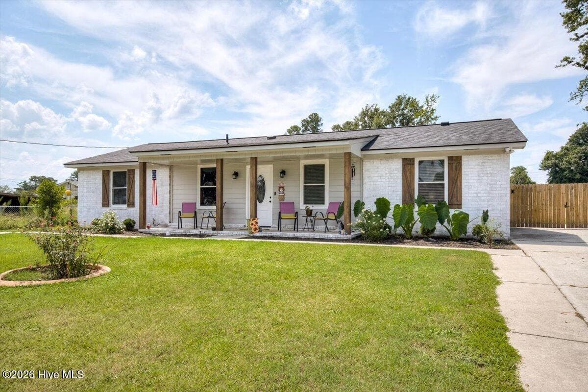 Front area has long driveway and extra parking pad - 4121 Langley Street, Martinez, GA 30907