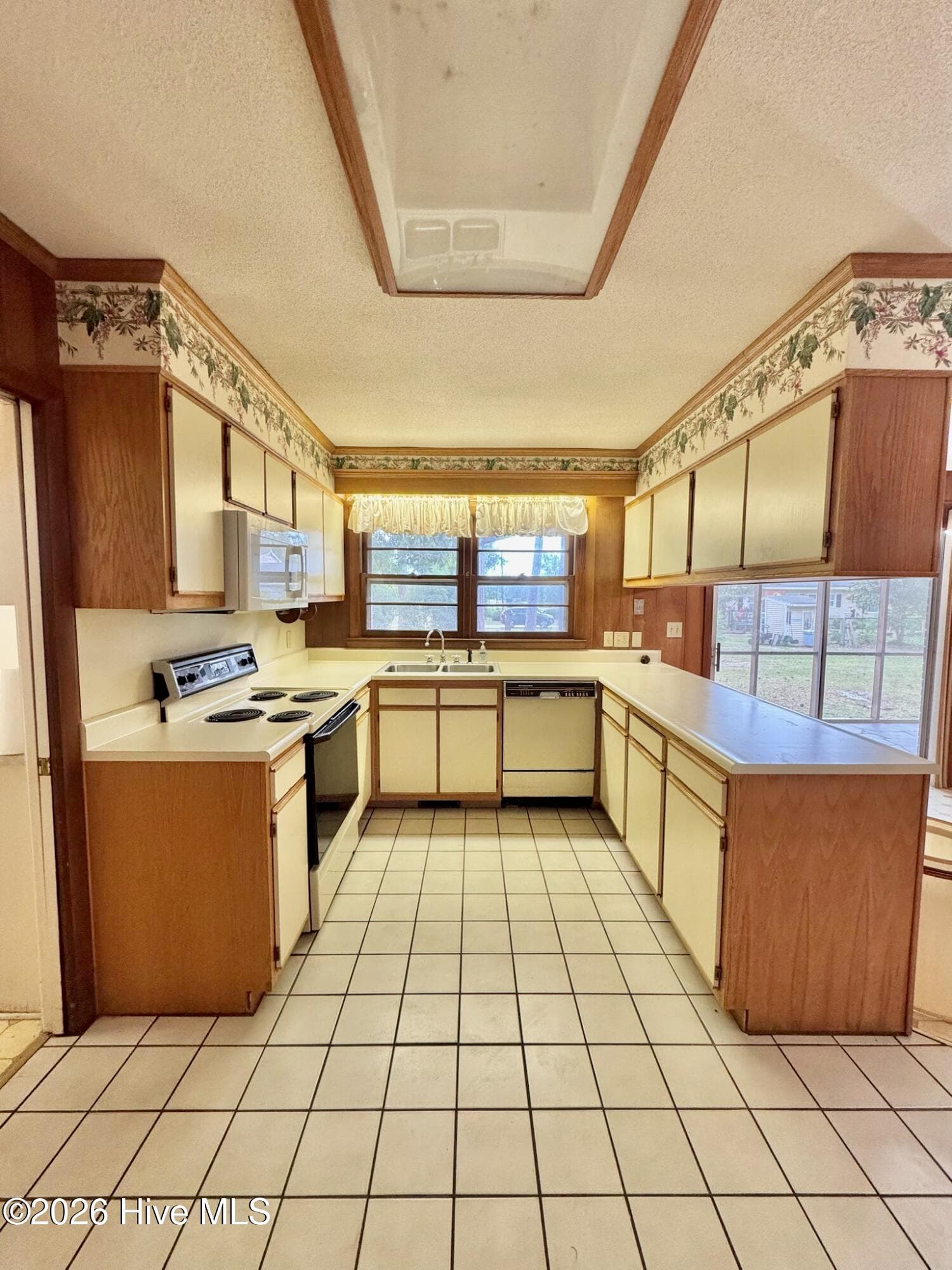 Single Family Residence at 2206 Second Avenue, Elizabethtown, NC 28337, photo 13 of 44