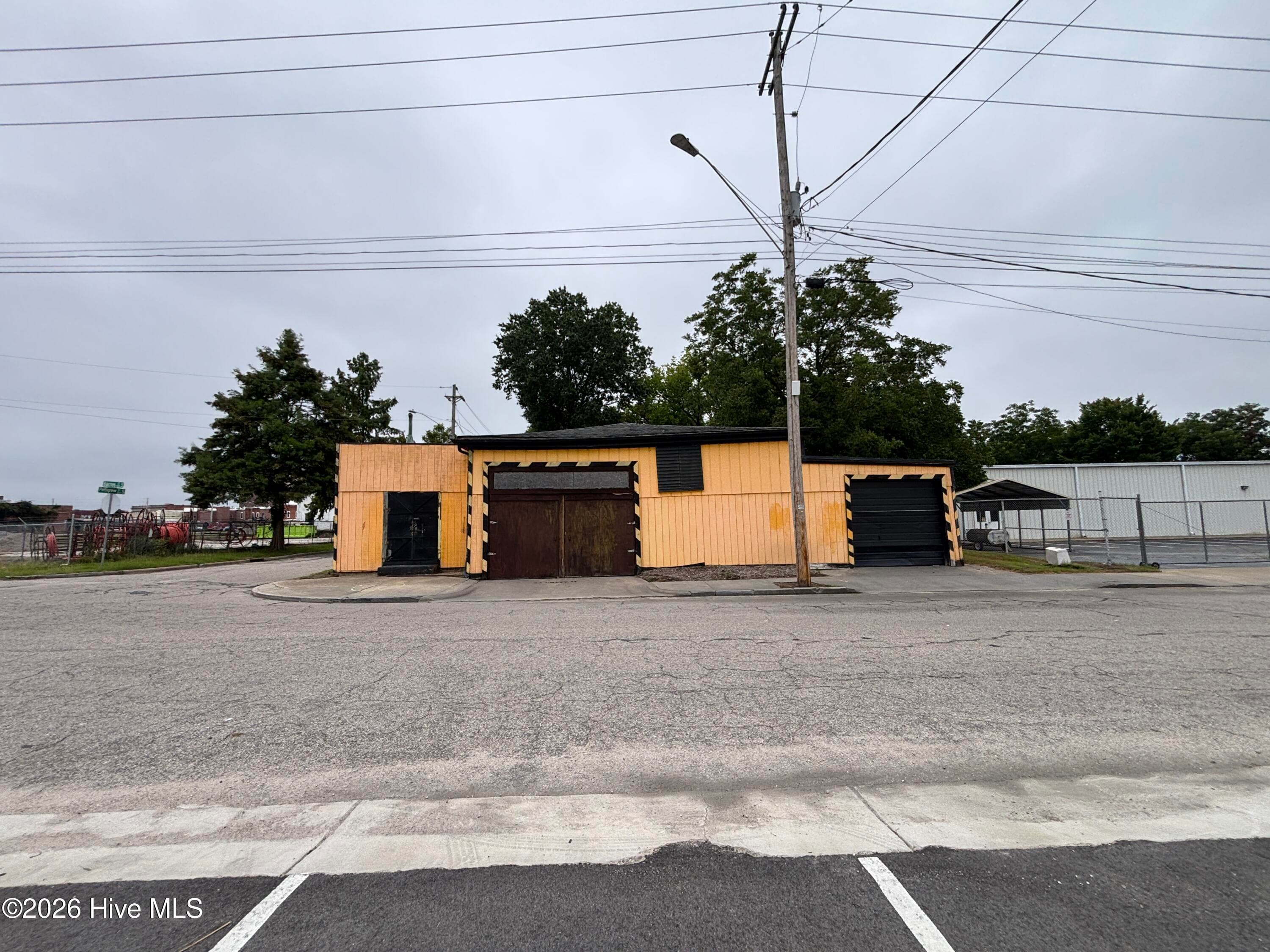 Commercial Sale at 501 E Barnes Street S, Wilson, NC 27893, photo 3 of 16