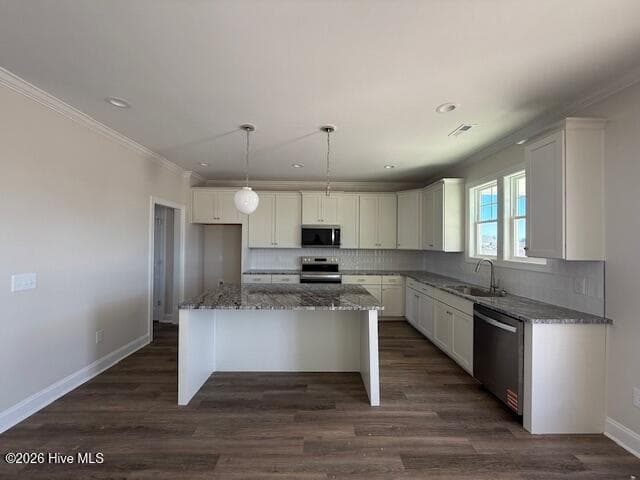 Single Family Residence at 753 Aria Lane, Hubert, NC 28539, photo 6 of 74