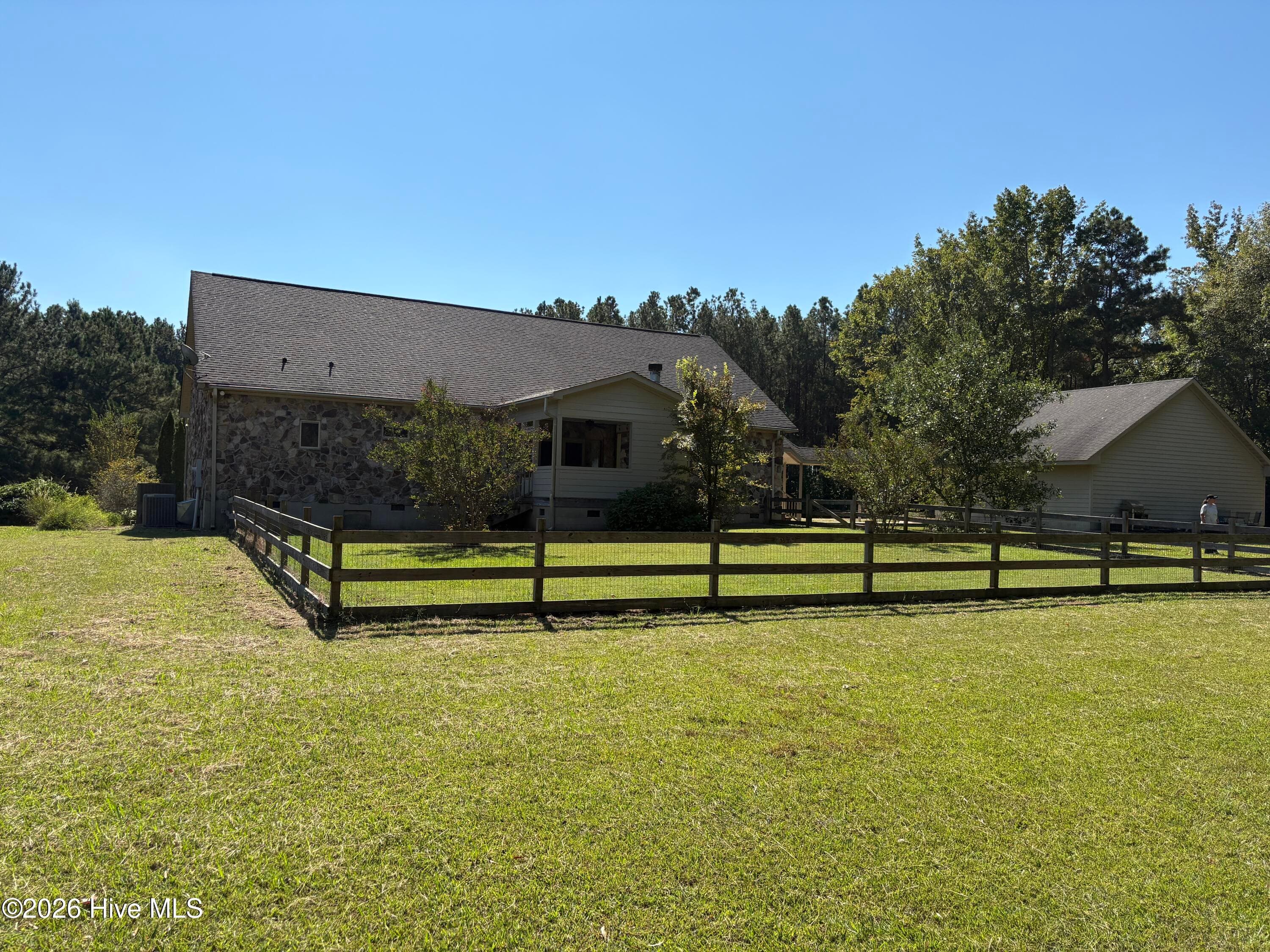 Single Family Residence at 550 Liverman Mill Road, Ahoskie, NC 27910, Ahoskie, photo 7 of 41