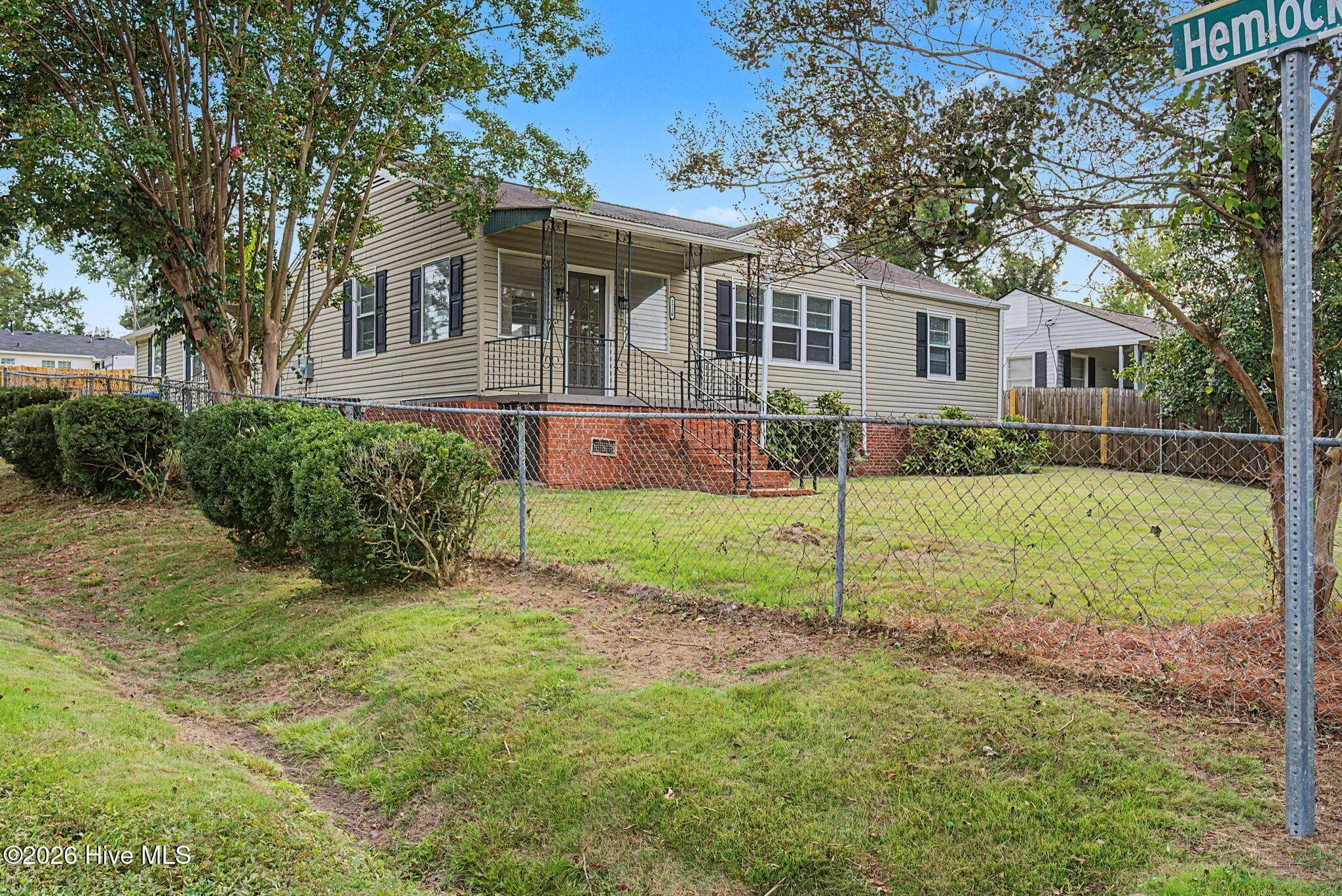 Single Family Residence at 3210 York Drive, Augusta, GA 30909, photo 2 of 36