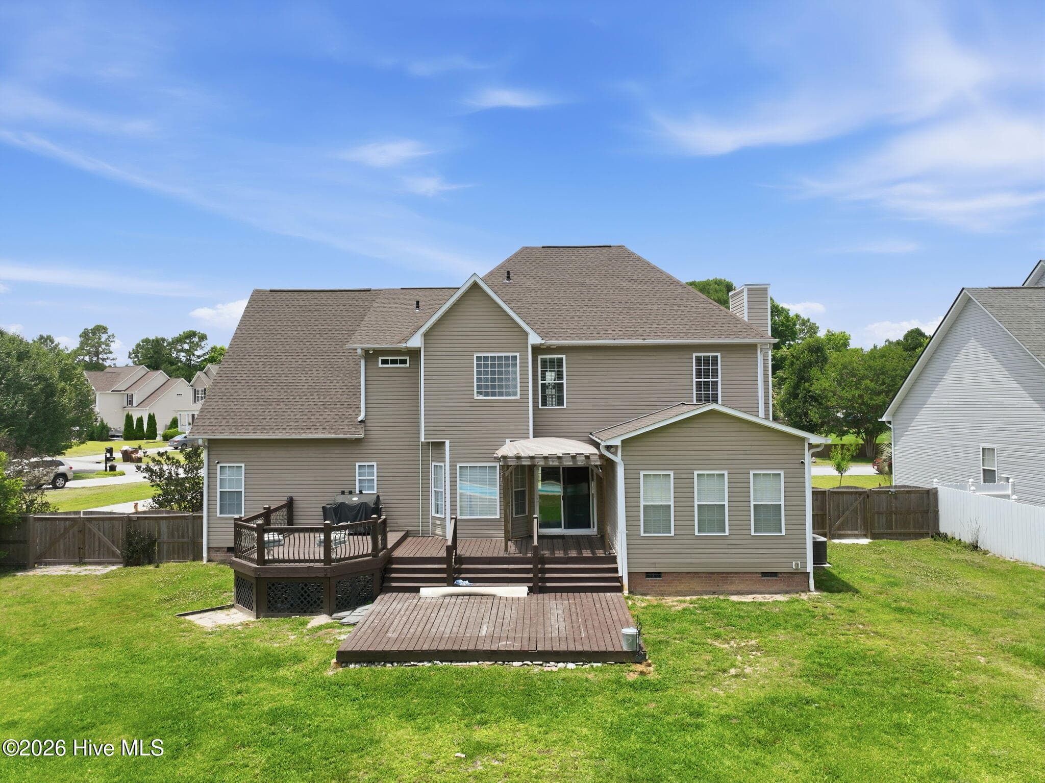 Single Family Residence at 209 Middle Ridge Drive, Hubert, NC 28539, photo 3 of 3