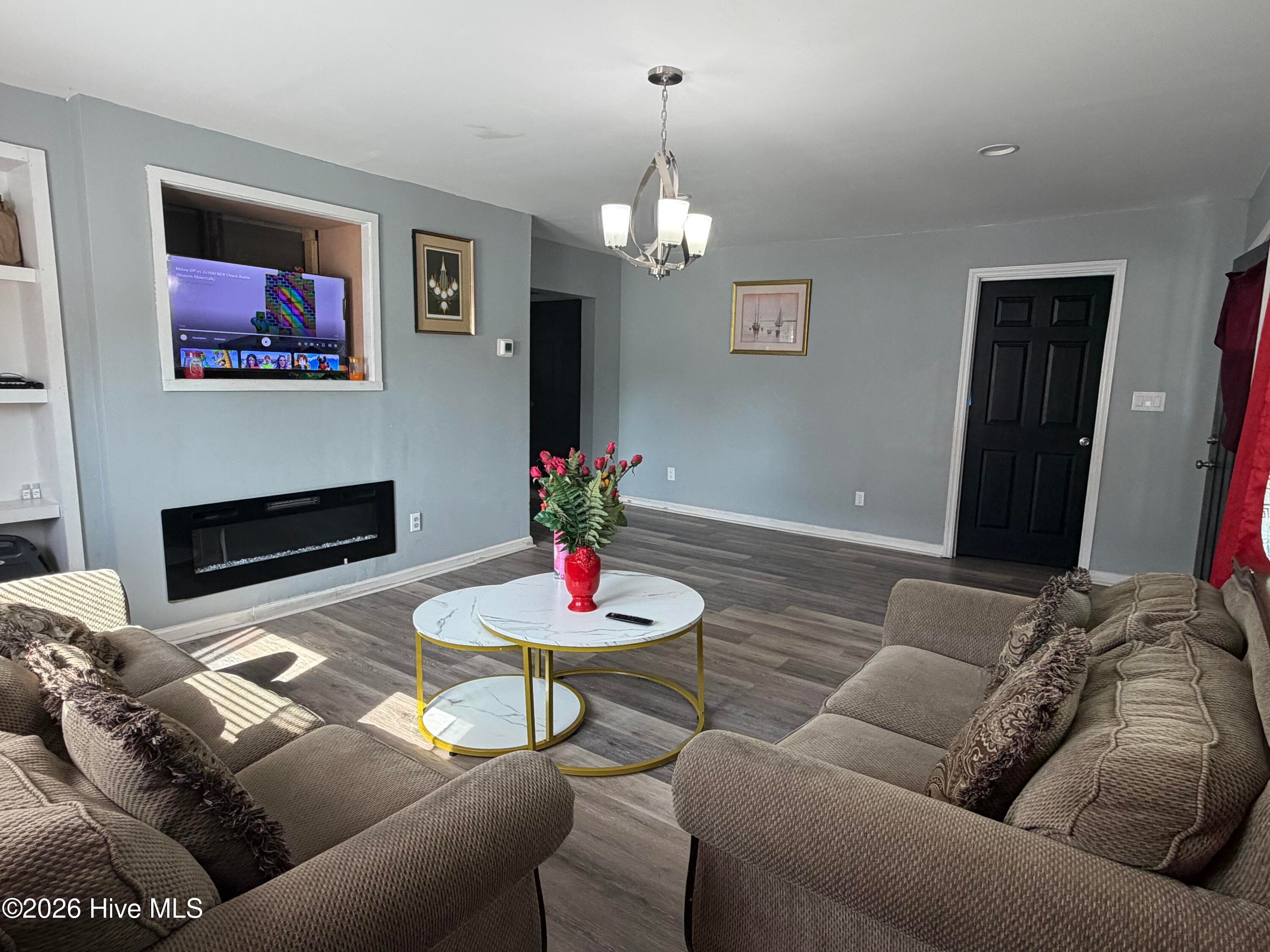 Single Family Residence at 204 E Oak Street, Goldsboro, NC 27530, photo 6 of 14