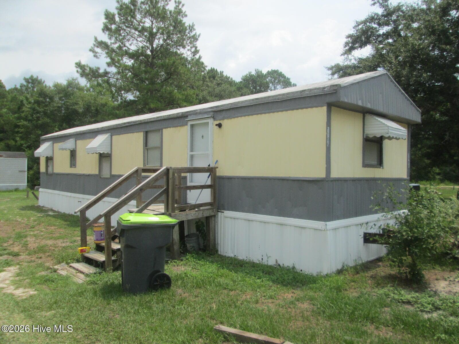 Manufactured Home at 1112 Dobson Street SW, Supply, NC 28462, photo 3 of 4