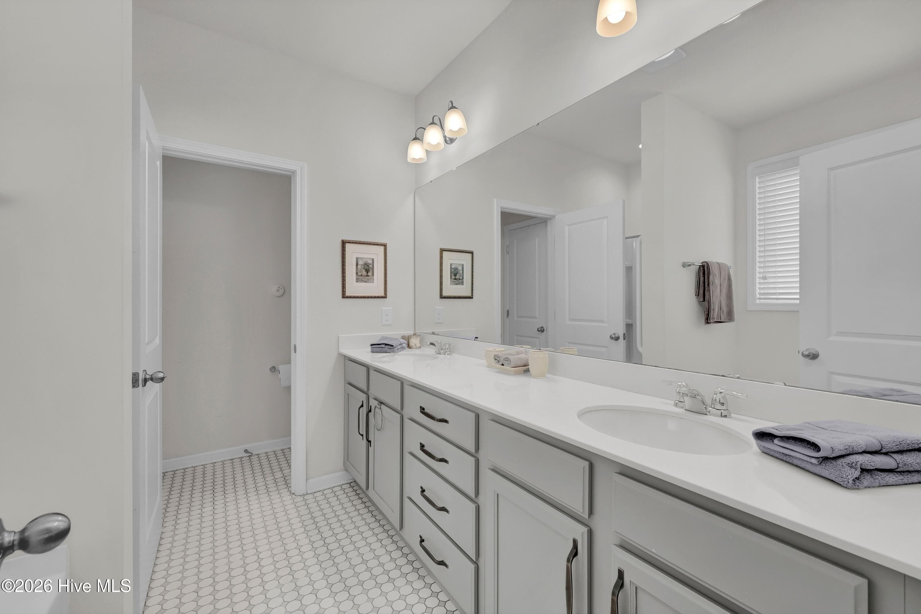Single Family Residence at 512 Steele Loop, Wilmington, NC 28411, photo 24 of 31