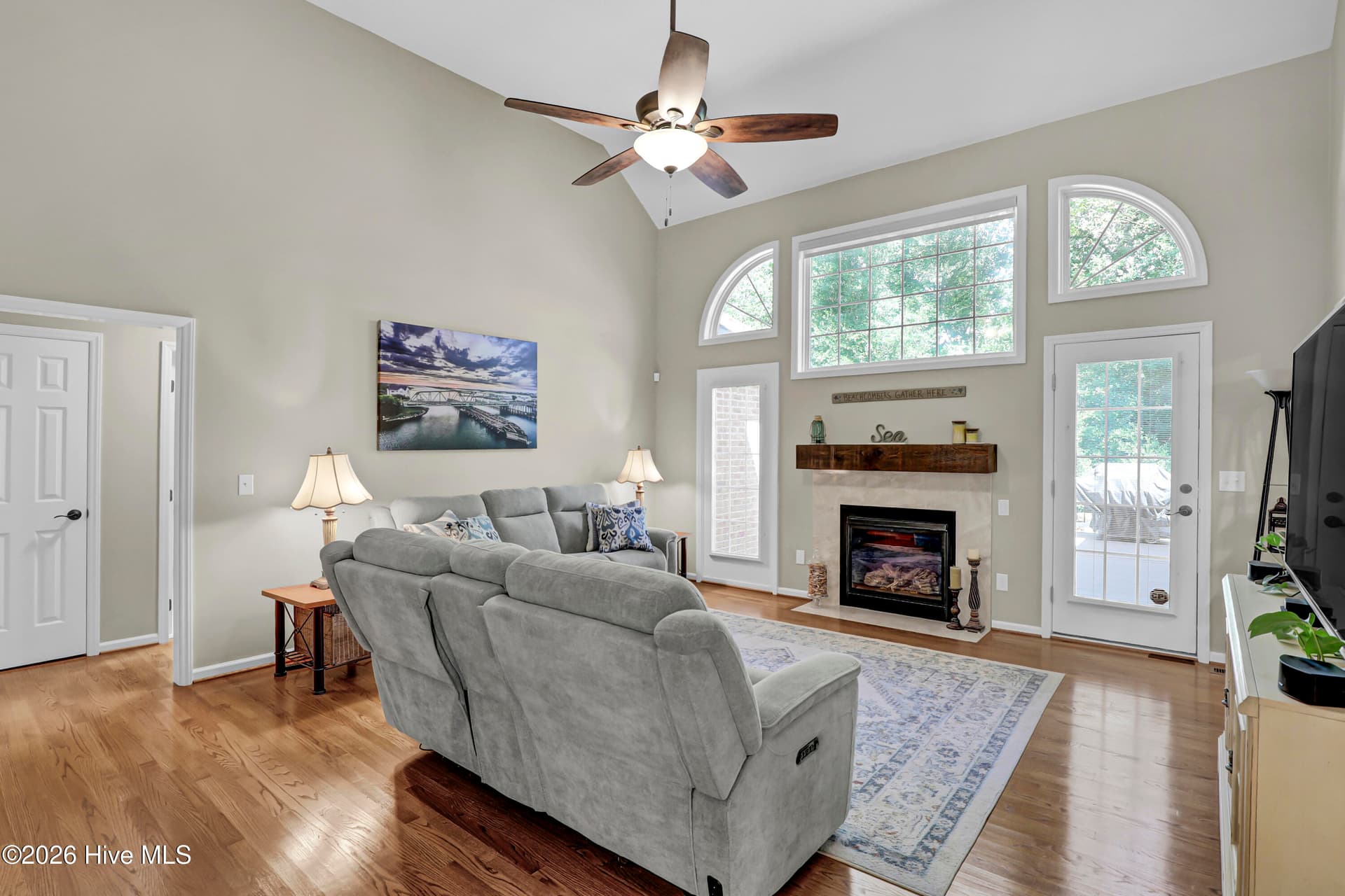 Single Family Residence at 645 Sawgrass Road, Hampstead, NC 28443, photo 7 of 47