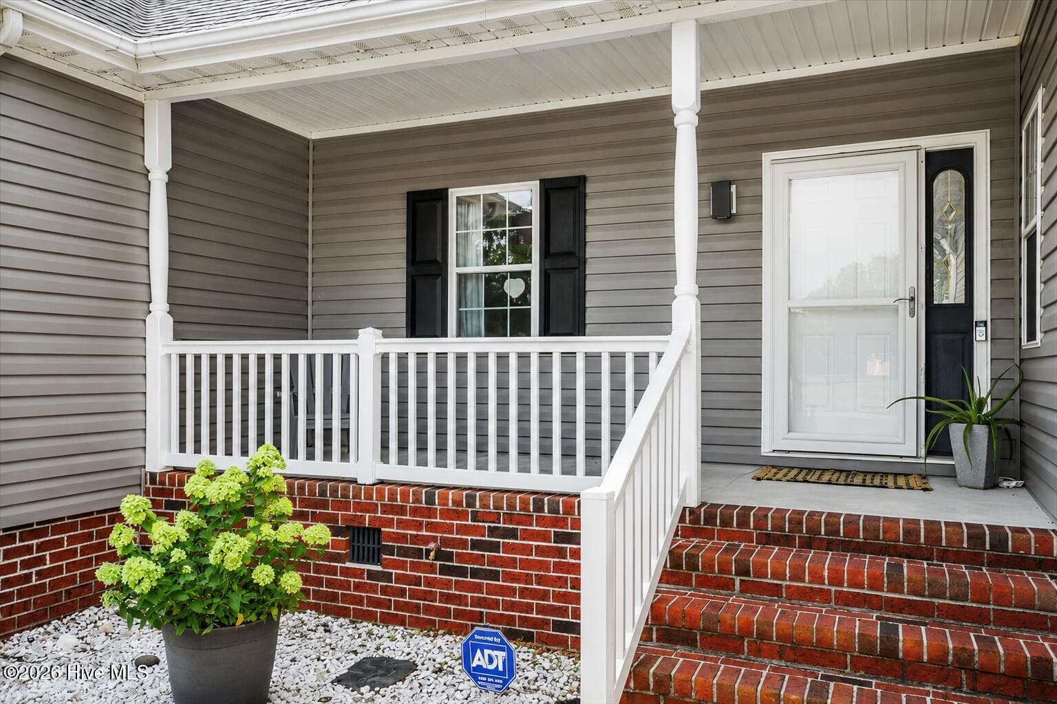 Front porch - 105 Pointe Drive, La Grange, NC 28551