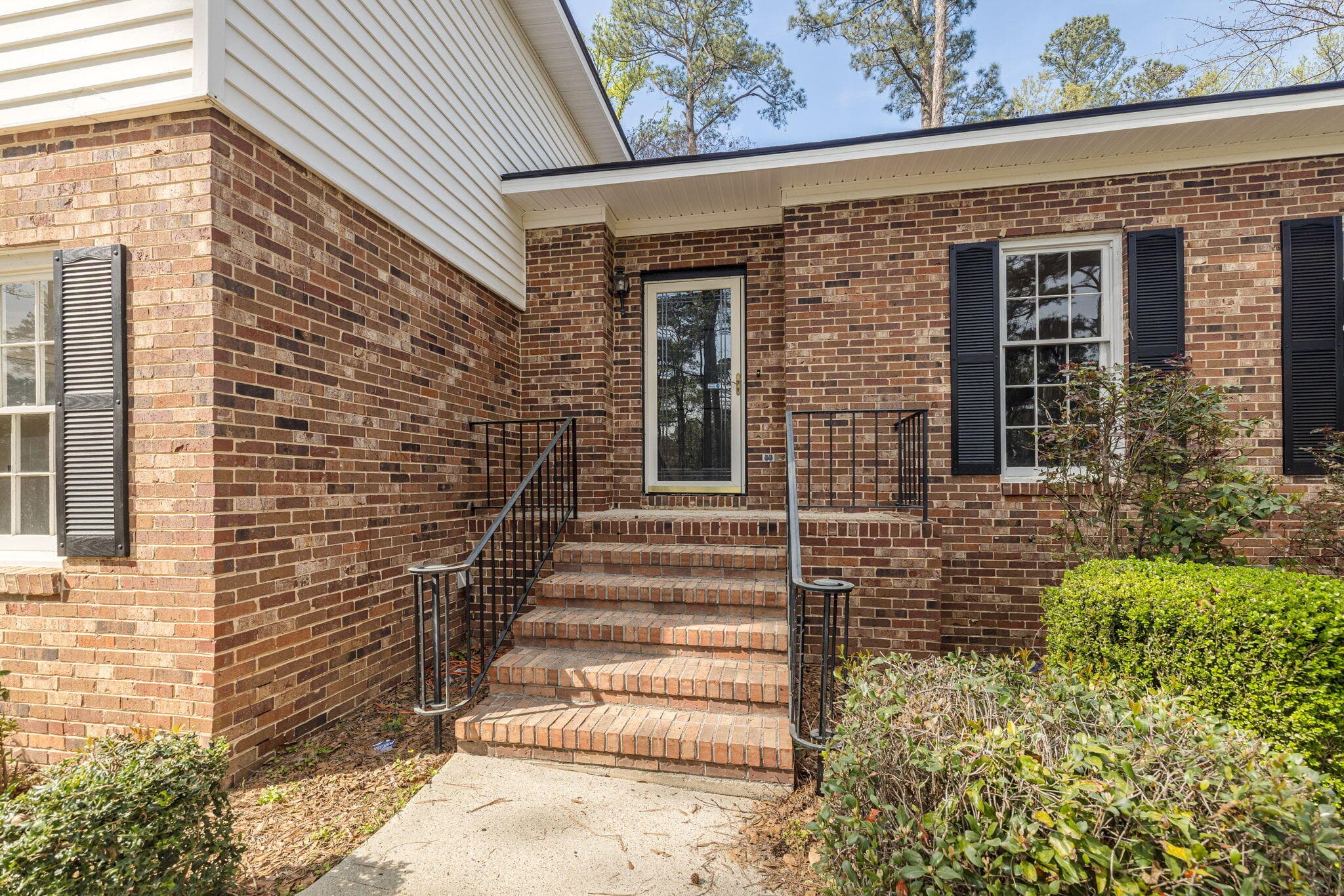Single Family Residence at 513 Henderson Drive, Augusta, GA 30909, photo 2 of 55